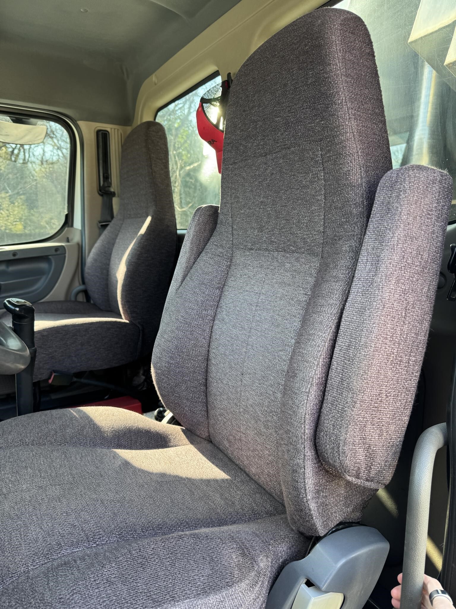 2013 Freightliner Cascadia 125 Semi Trucks/Trailer