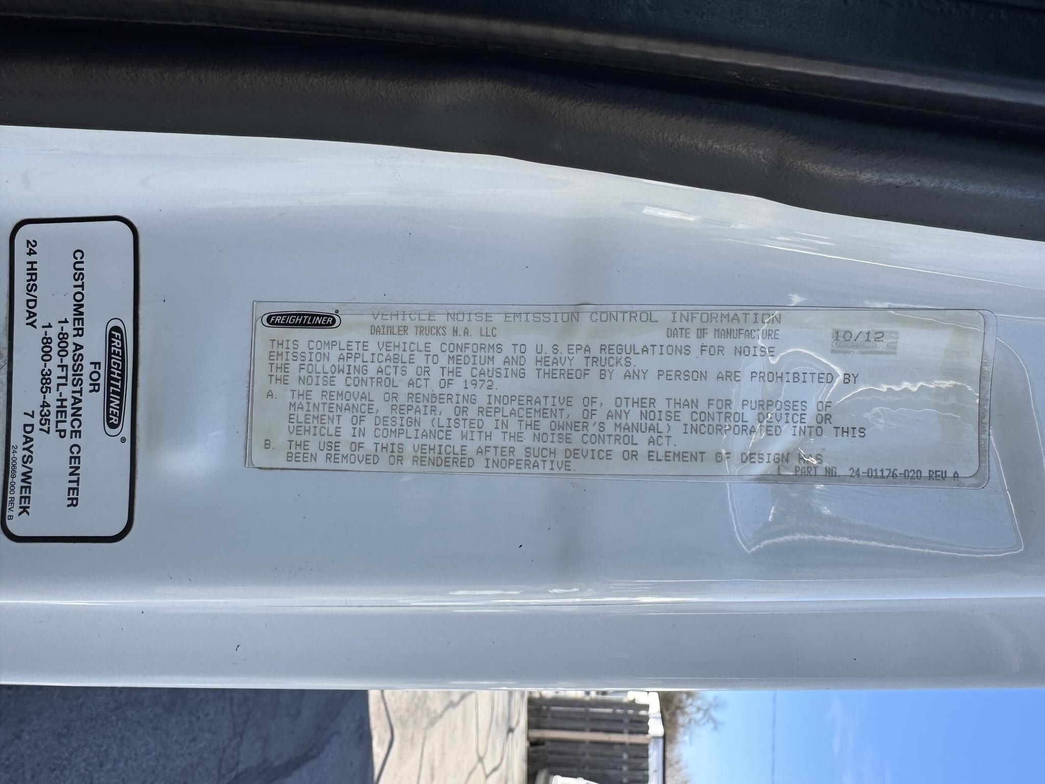 2013 Freightliner Cascadia 125 Semi Trucks/Trailer