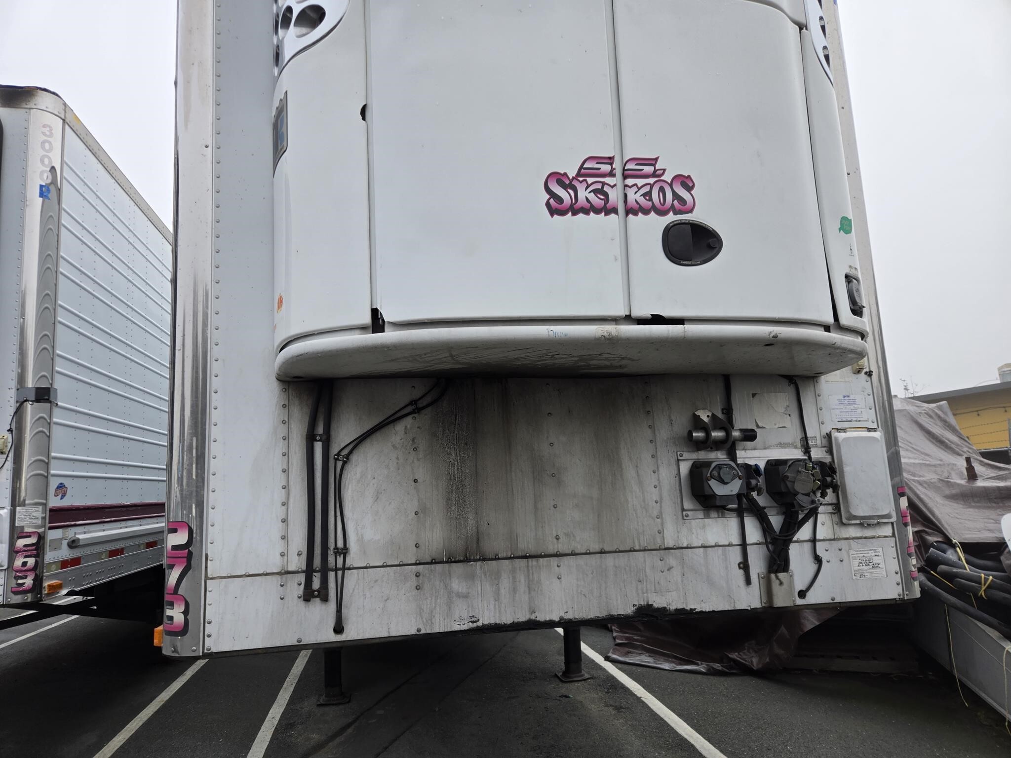 2011 Utility 53' Box Trucks/Trailer
