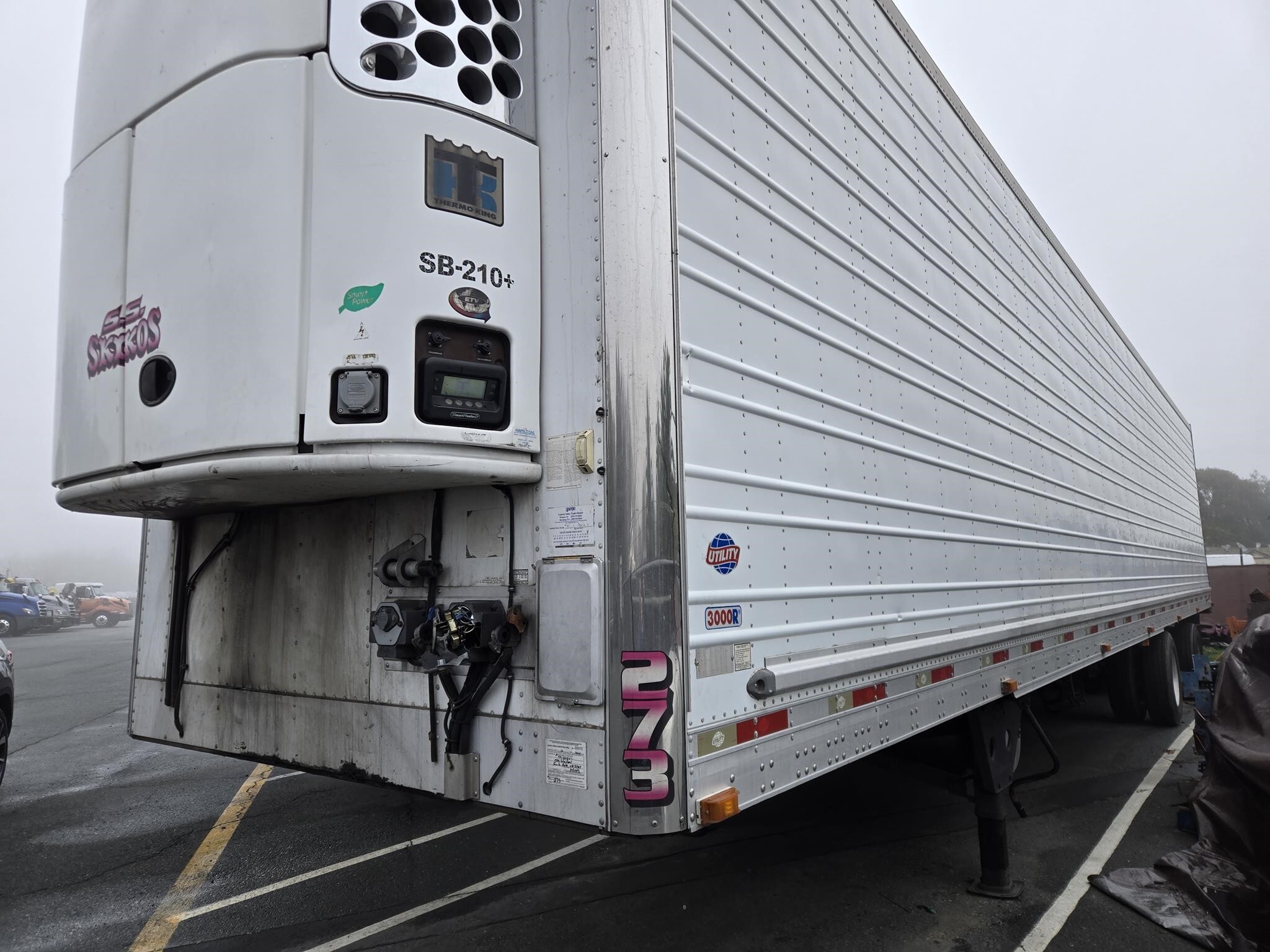 2011 Utility 53' Box Trucks/Trailer