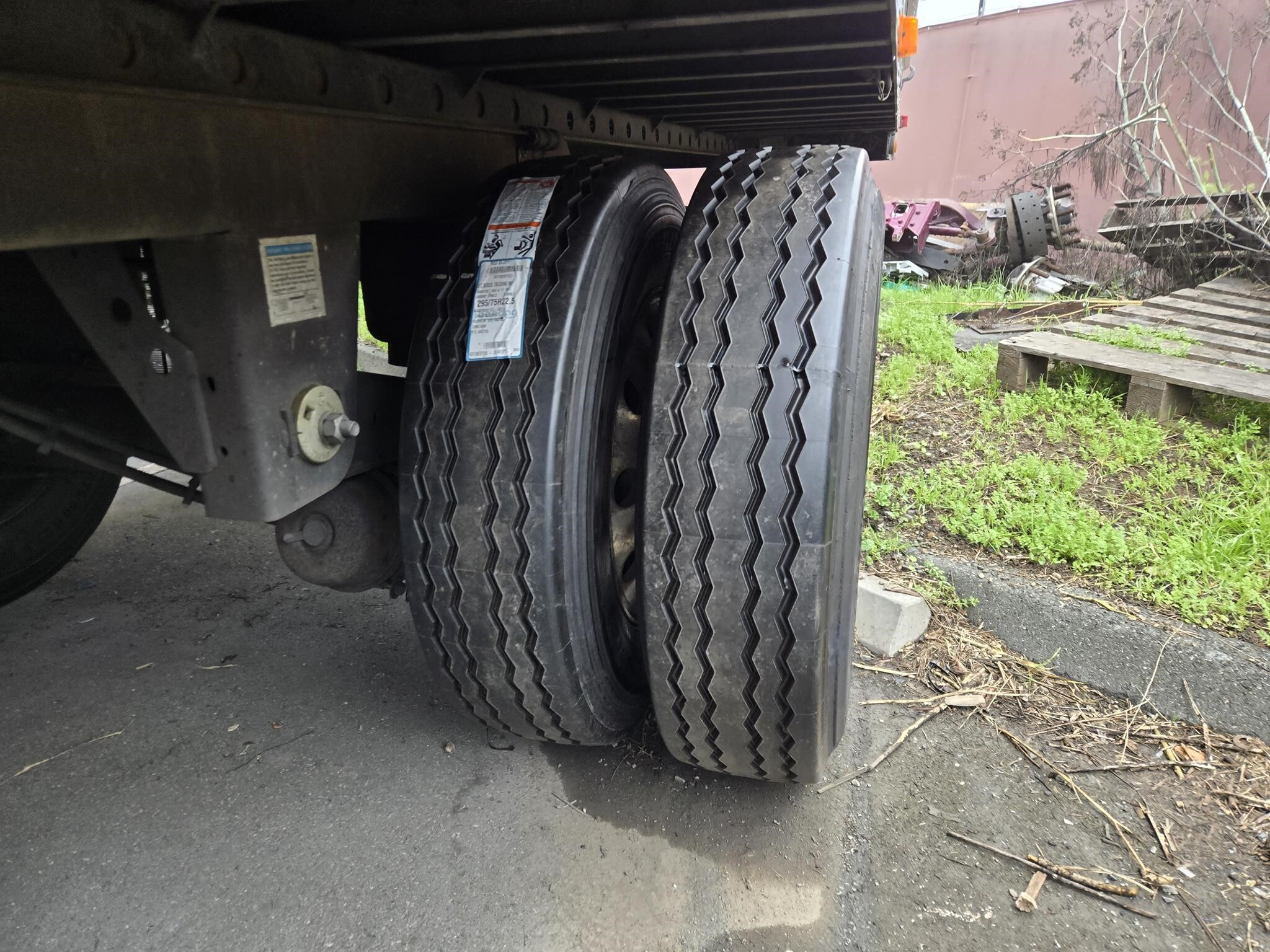2011 Utility 53' Box Trucks/Trailer