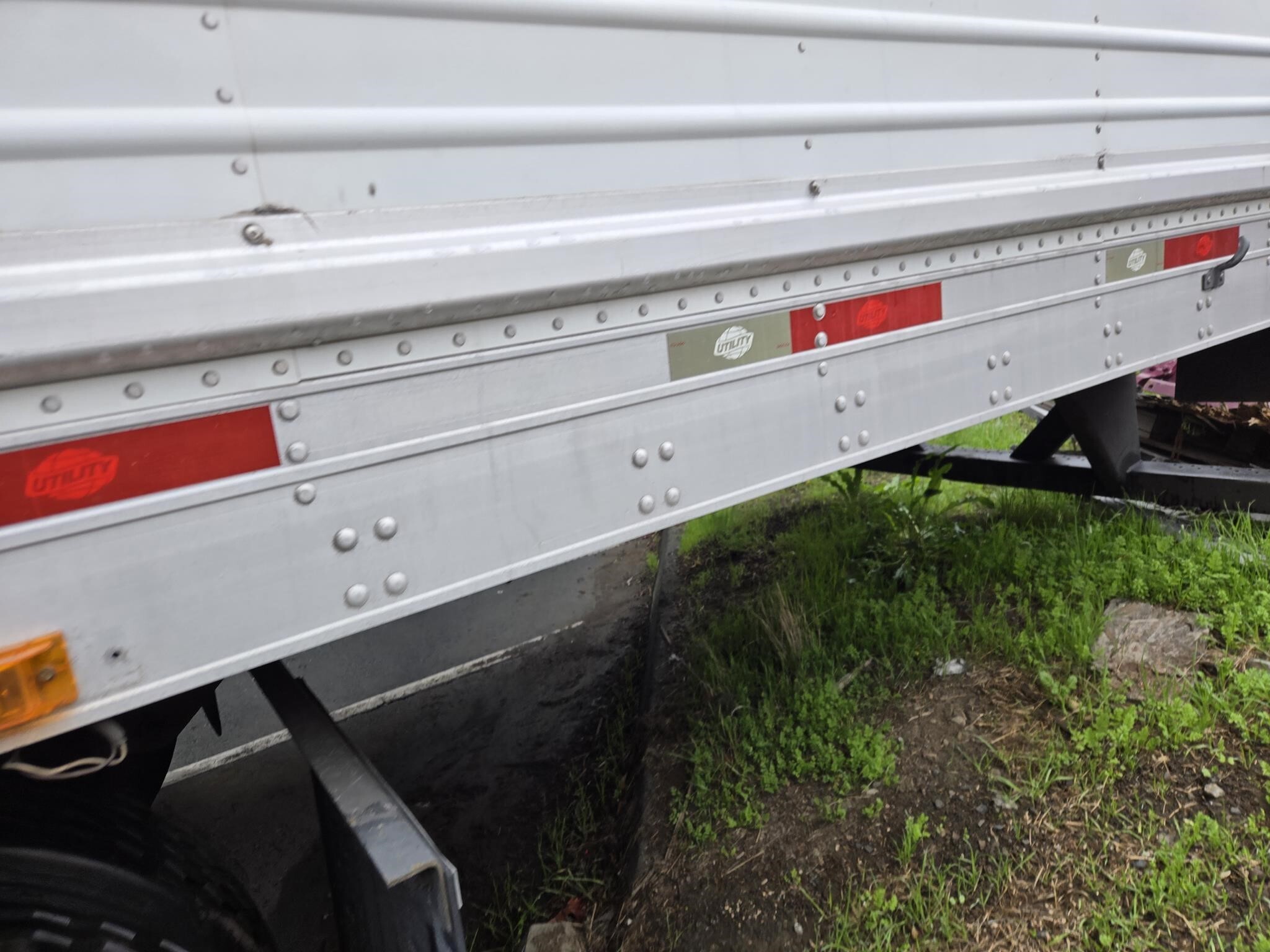 2011 Utility 53' Box Trucks/Trailer