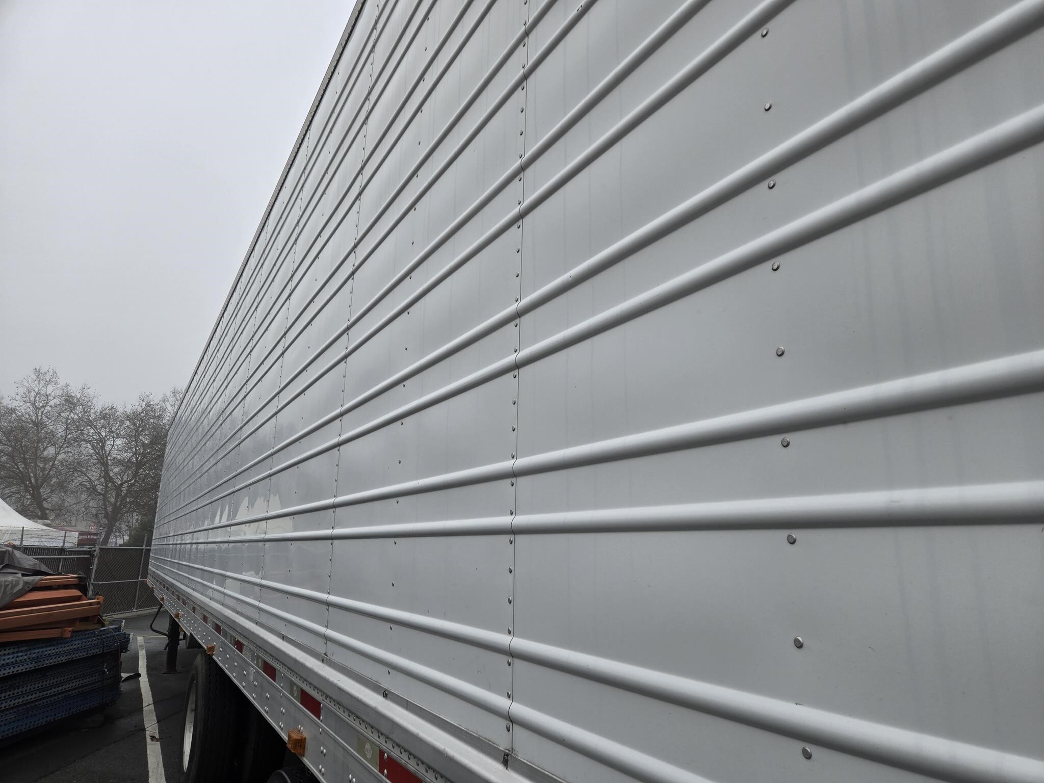 2011 Utility 53' Box Trucks/Trailer