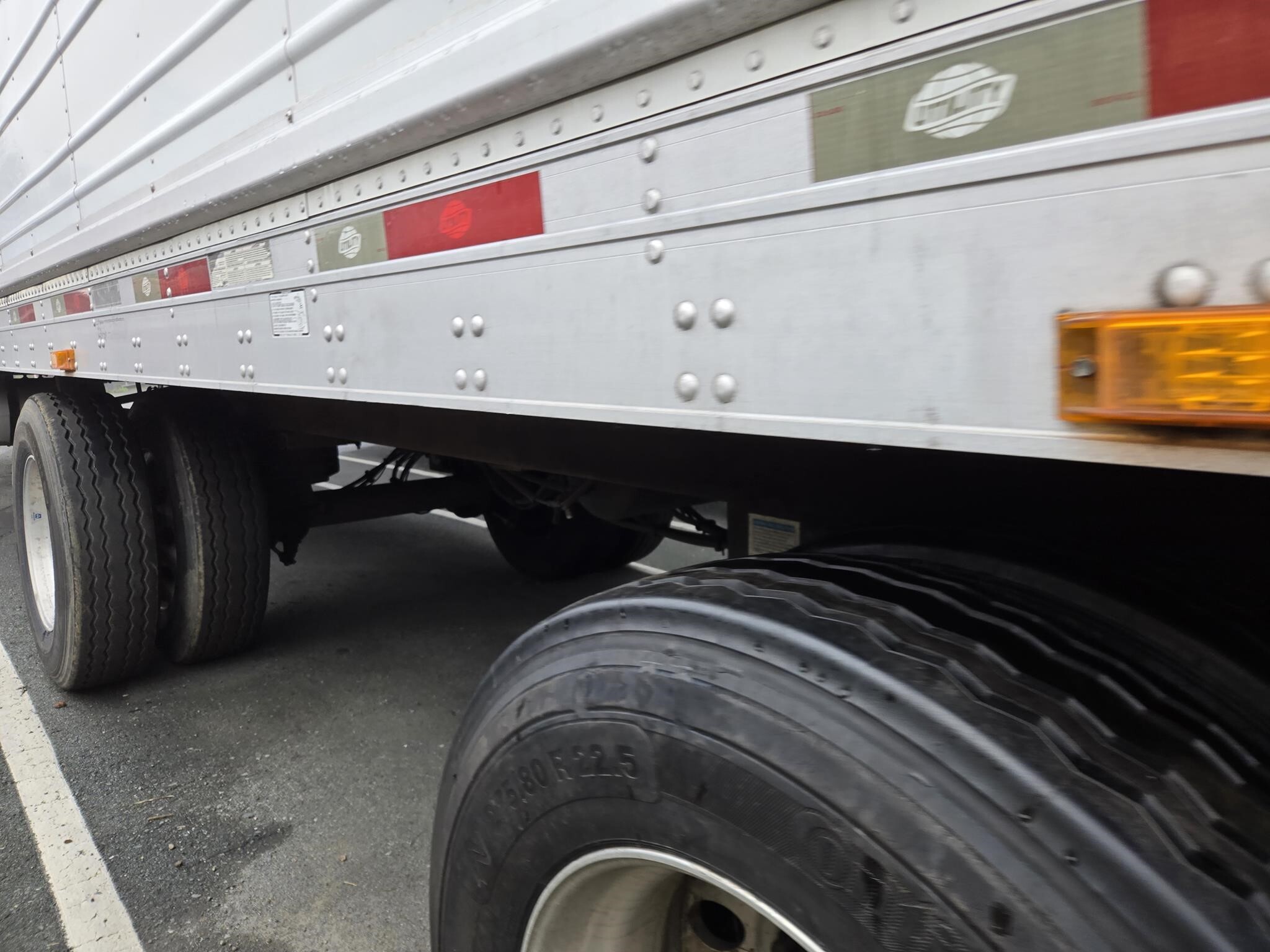 2011 Utility 53' Box Trucks/Trailer