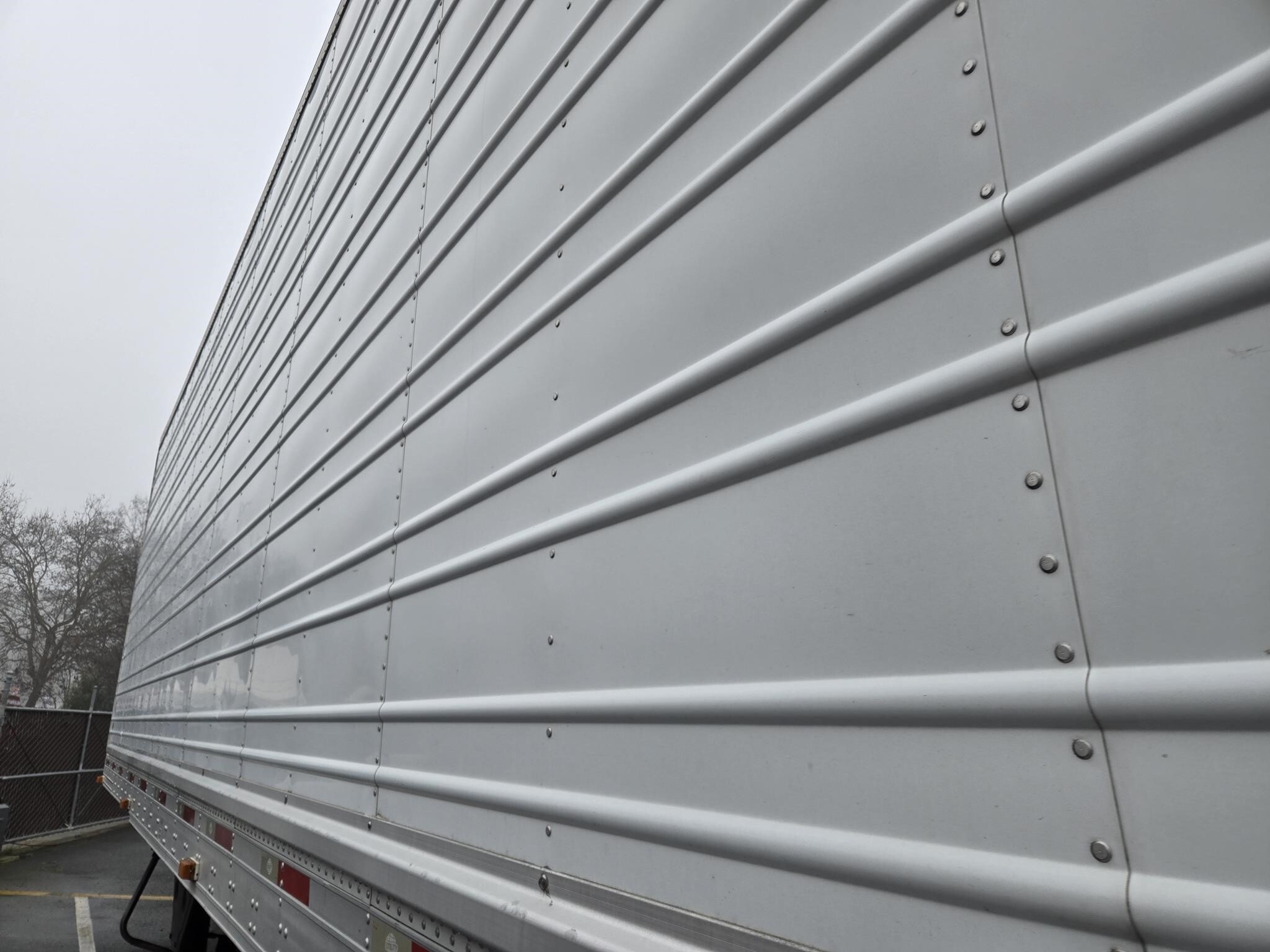 2011 Utility 53' Box Trucks/Trailer