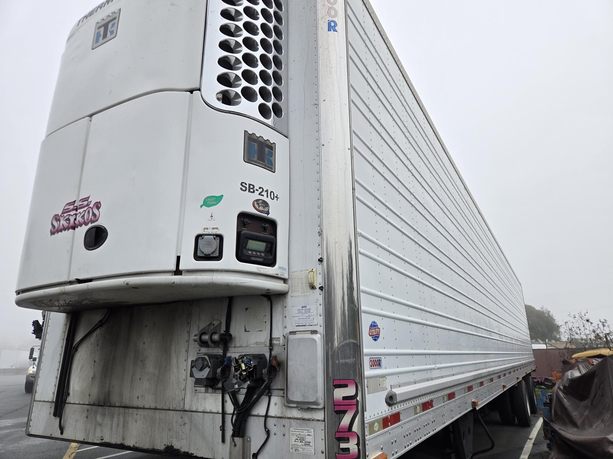 2011 Utility 53' Box Trucks/Trailer