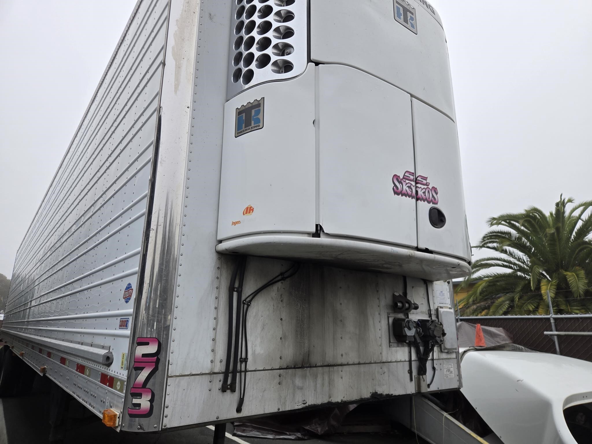 2011 Utility 53' Box Trucks/Trailer