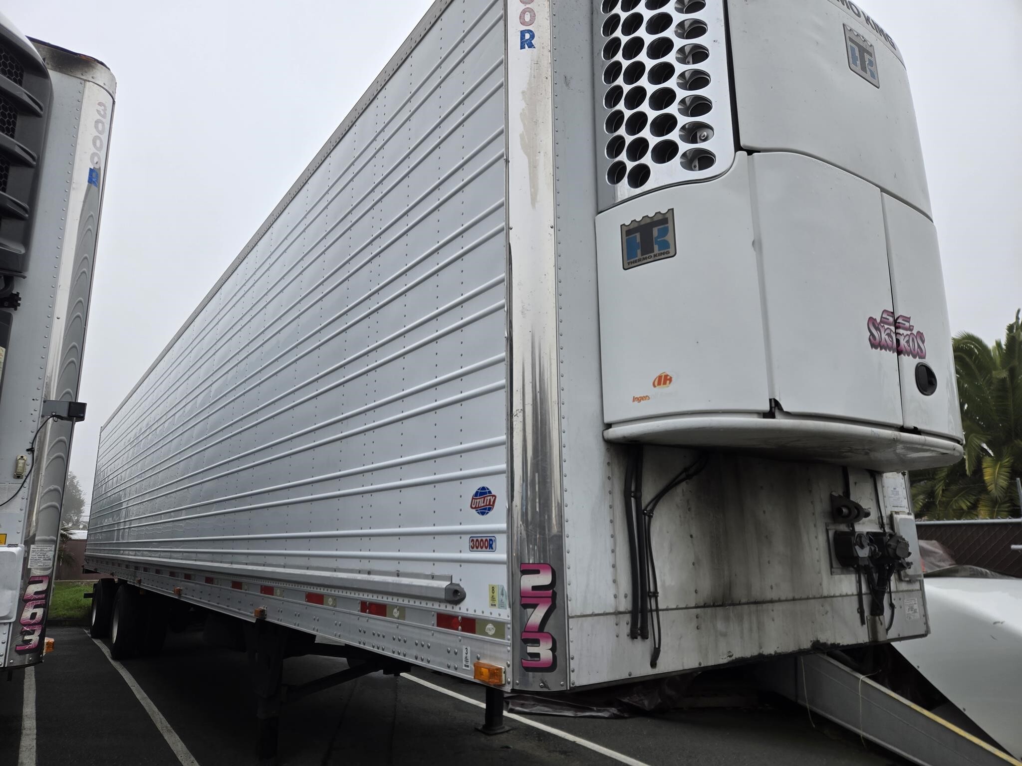 2011 Utility 53' Box Trucks/Trailer