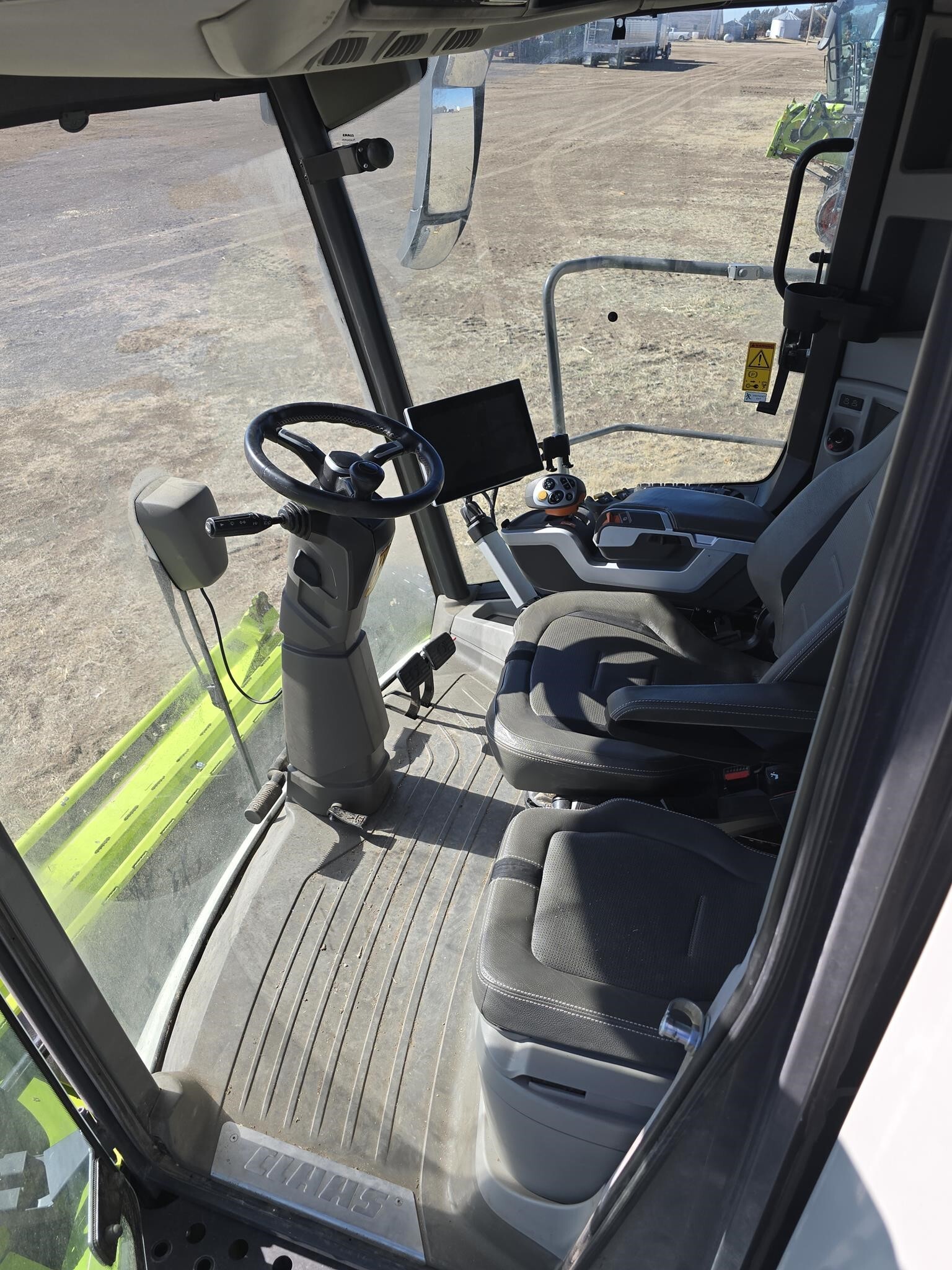 2023 Claas LEXION 8600TT Combine