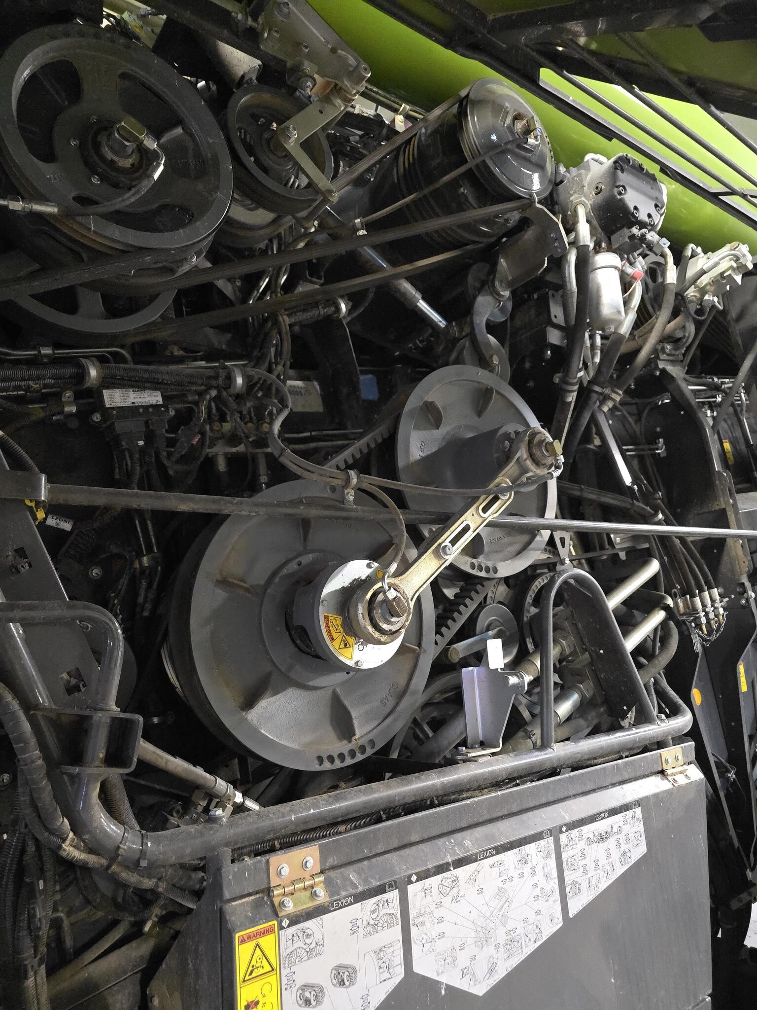 2023 Claas LEXION 8600TT Combine