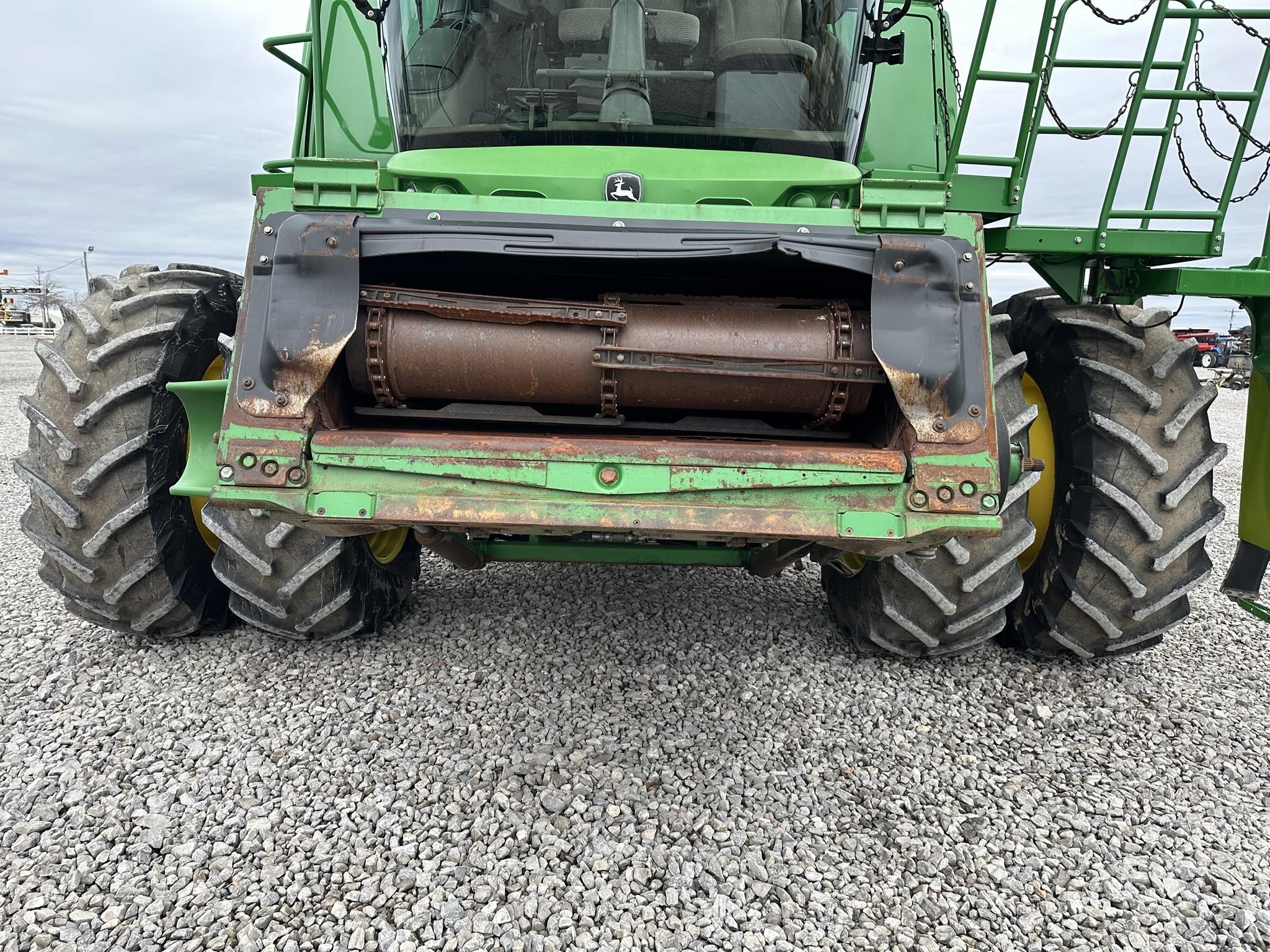 2013 John Deere S690 Combine