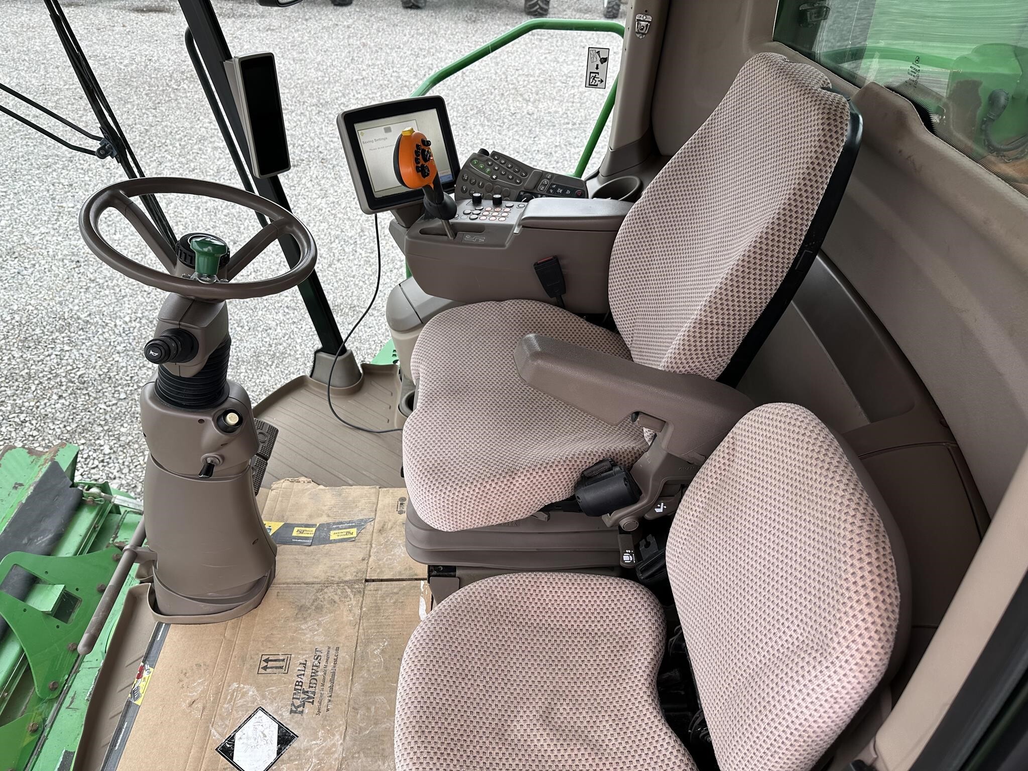 2013 John Deere S690 Combine