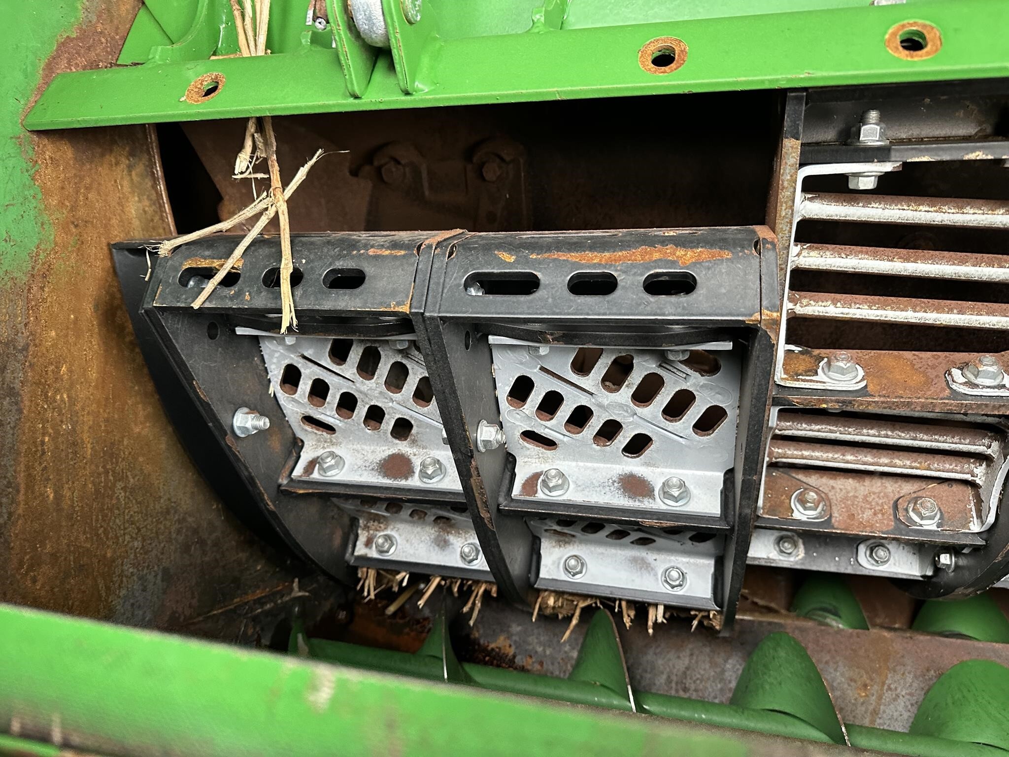 2013 John Deere S690 Combine