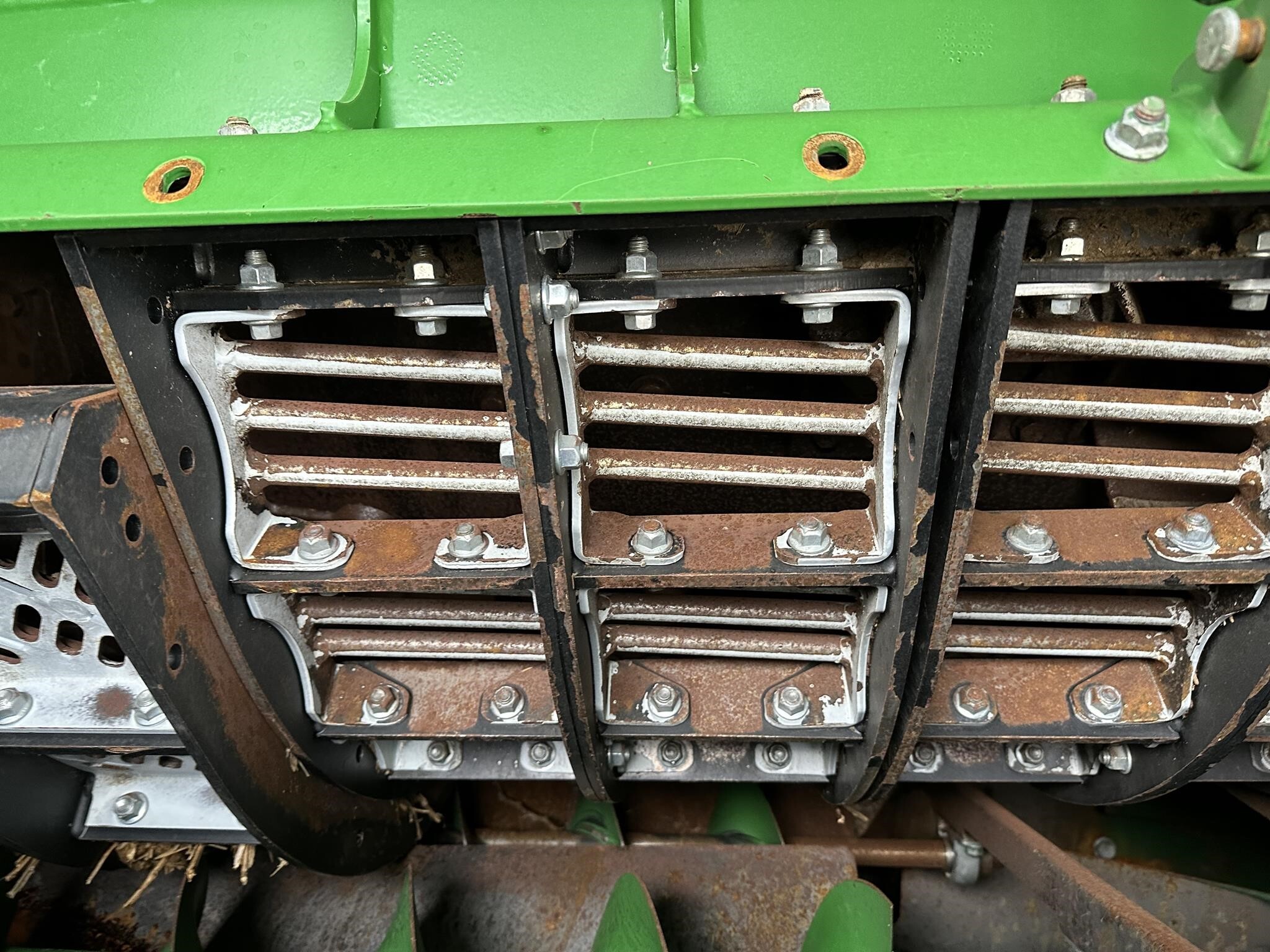 2013 John Deere S690 Combine