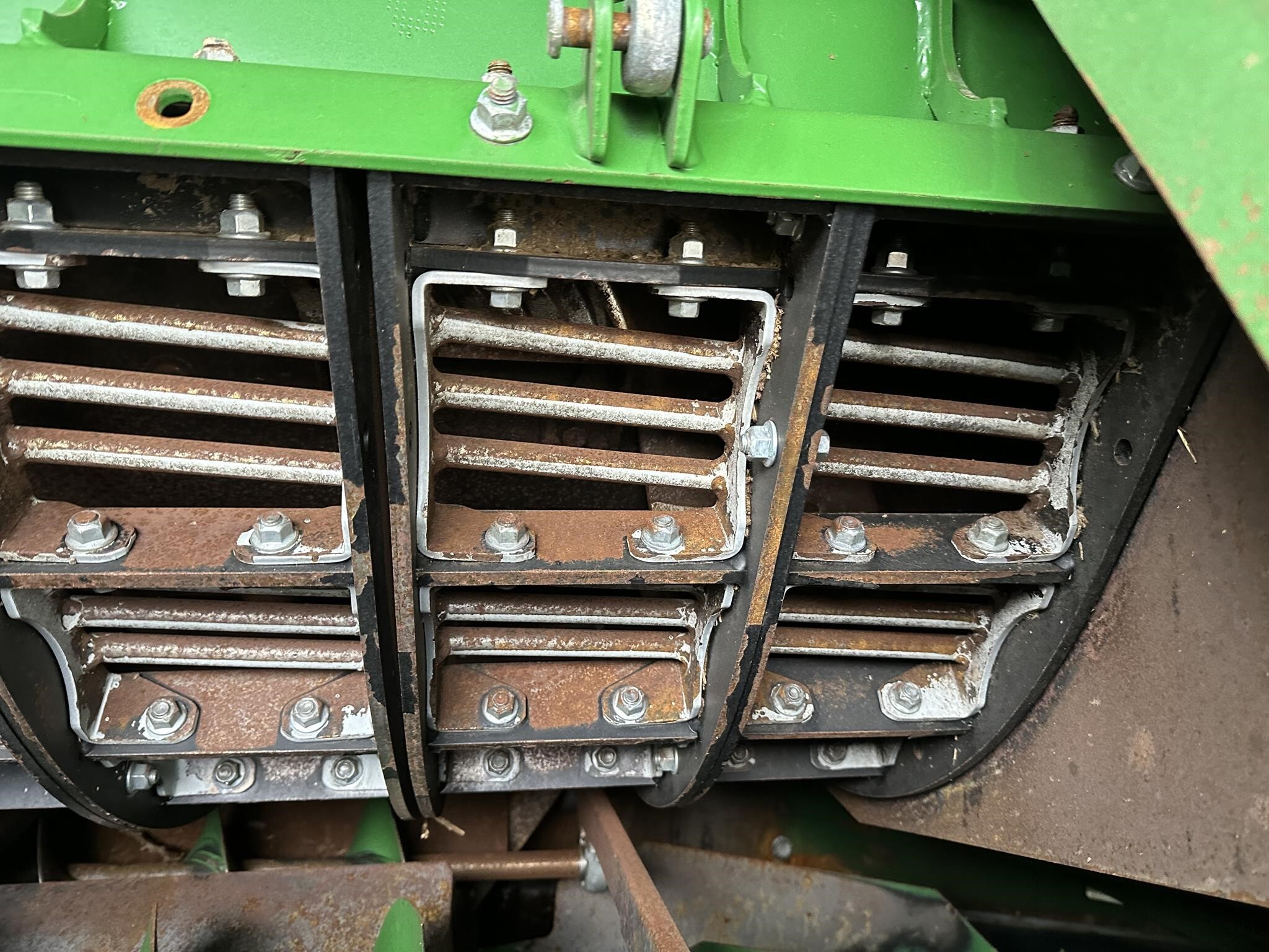 2013 John Deere S690 Combine