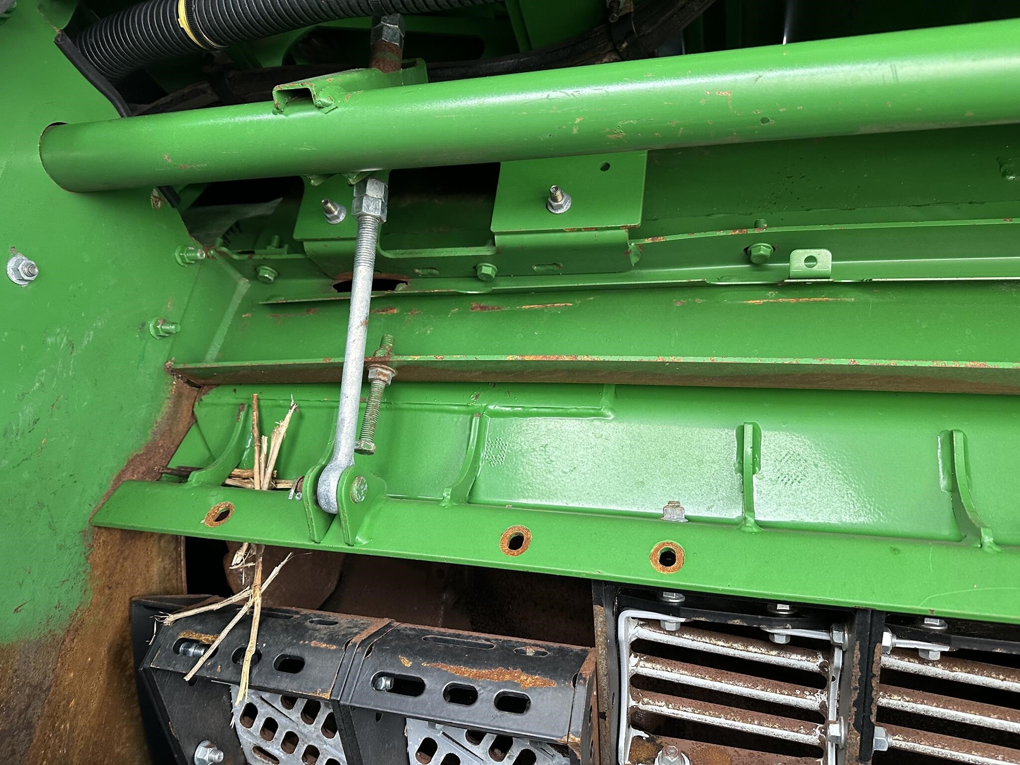 2013 John Deere S690 Combine