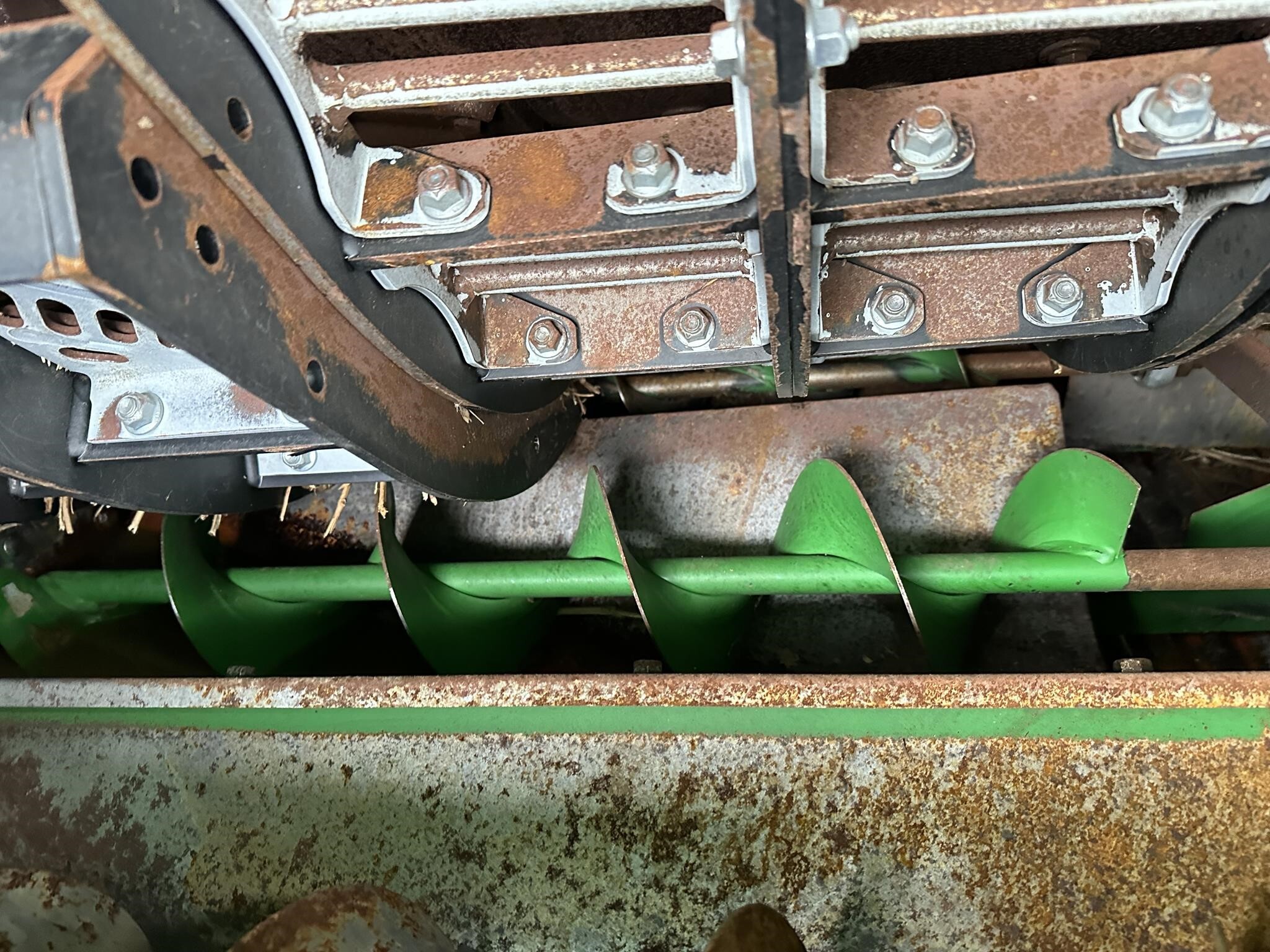 2013 John Deere S690 Combine