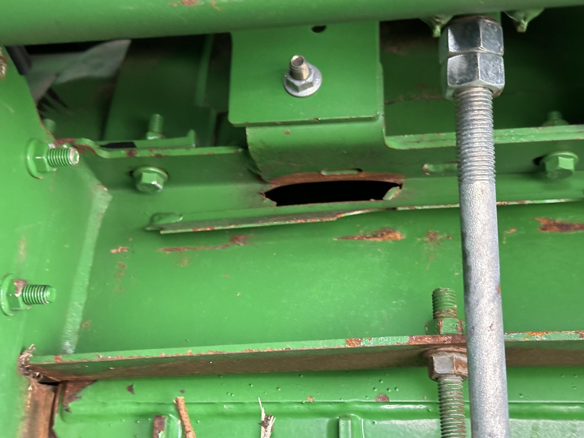 2013 John Deere S690 Combine