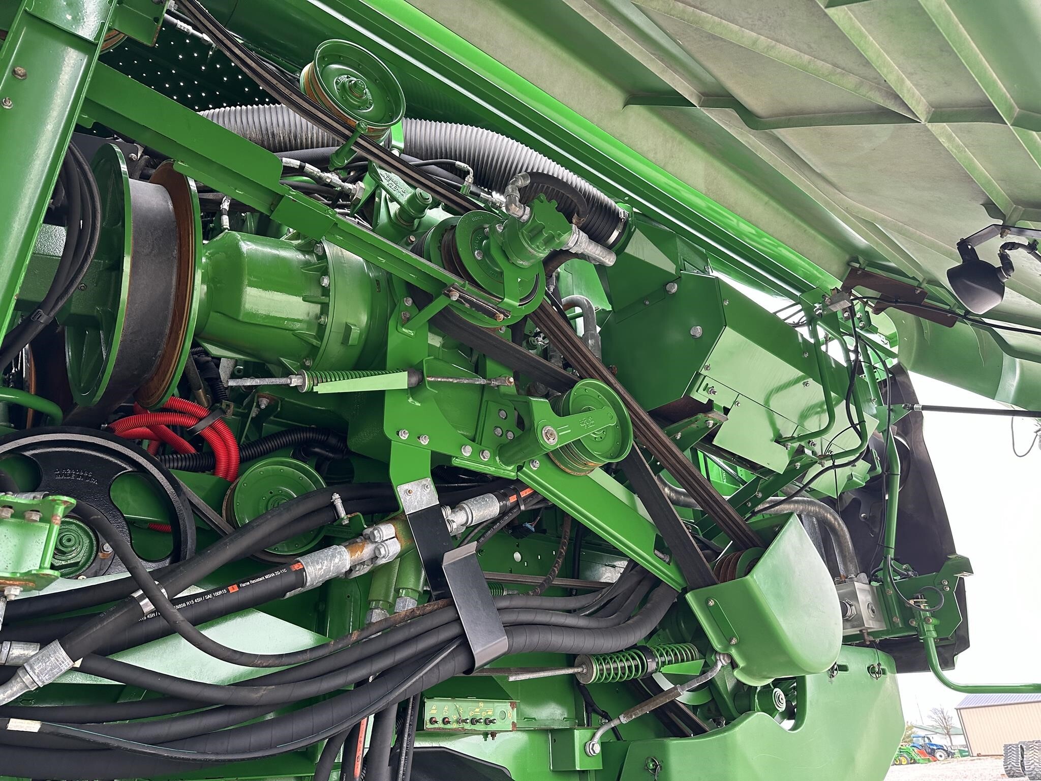 2013 John Deere S690 Combine