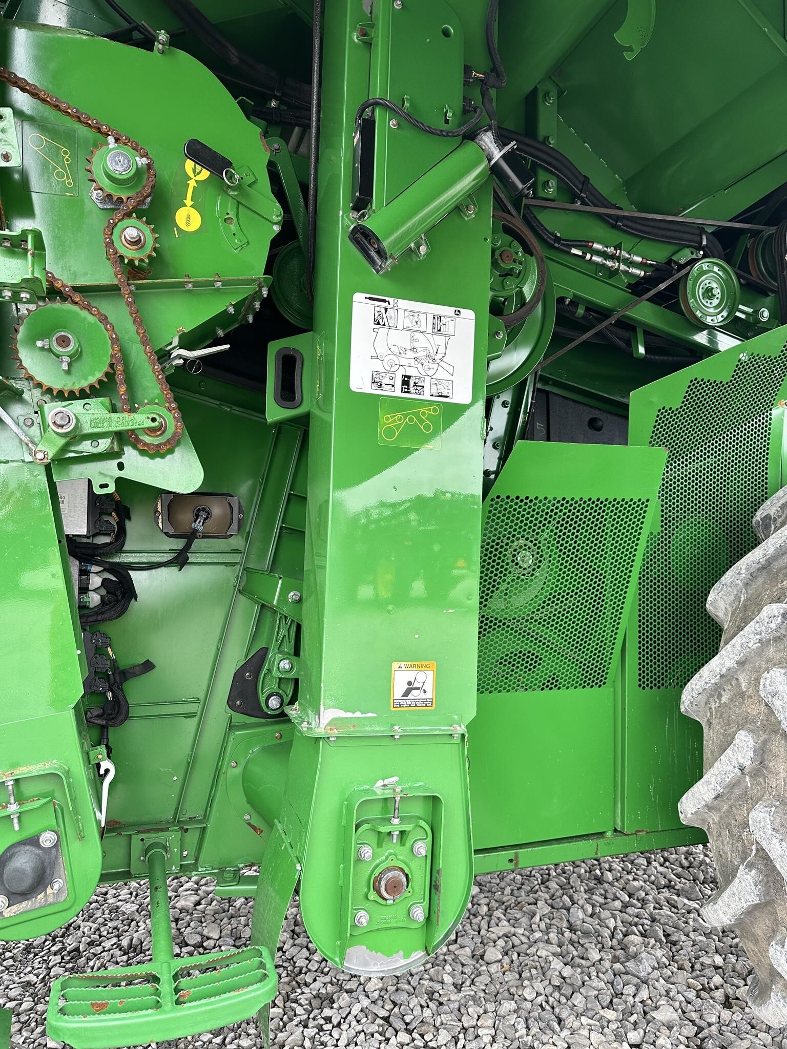 2013 John Deere S690 Combine