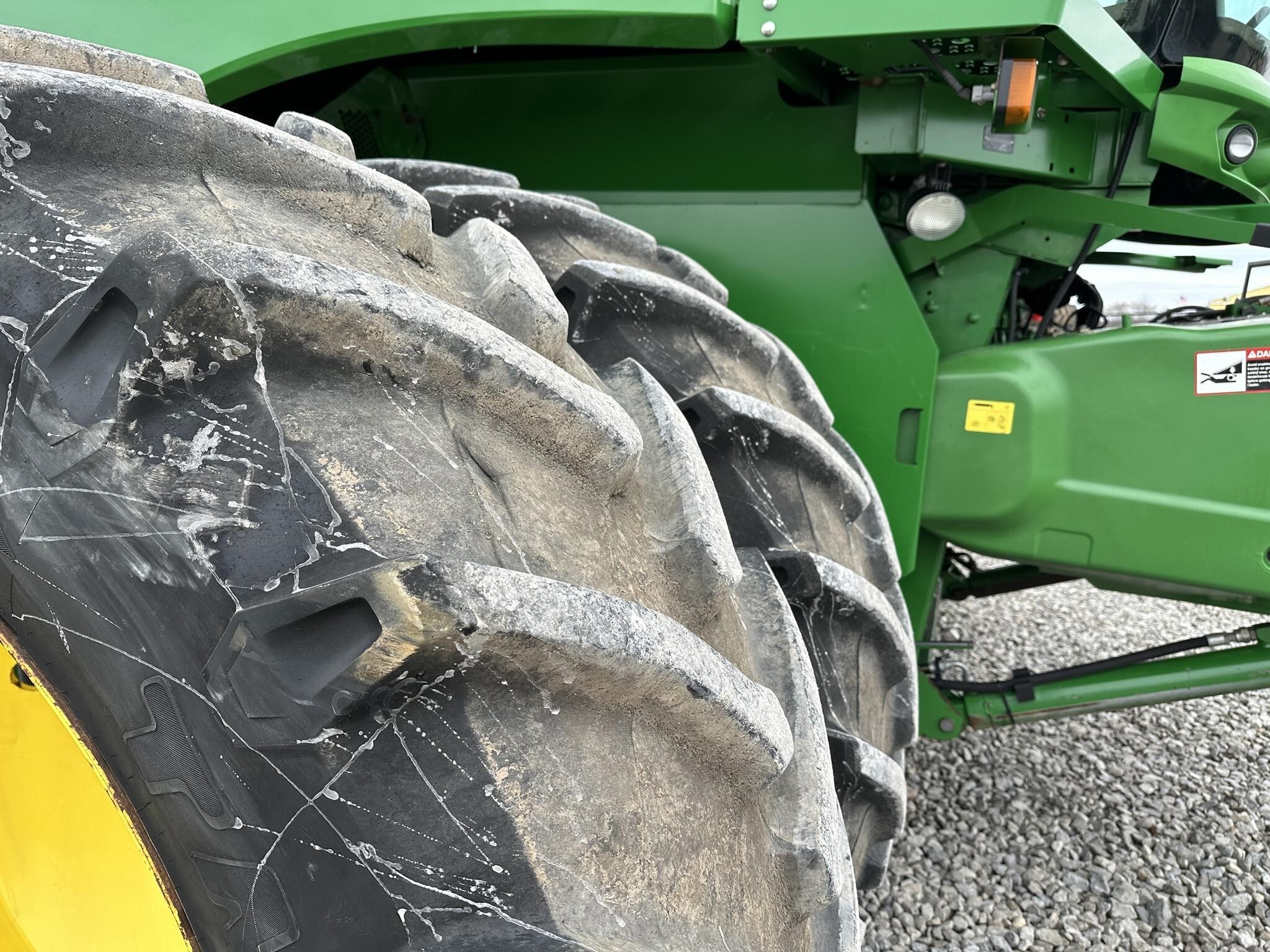 2013 John Deere S690 Combine