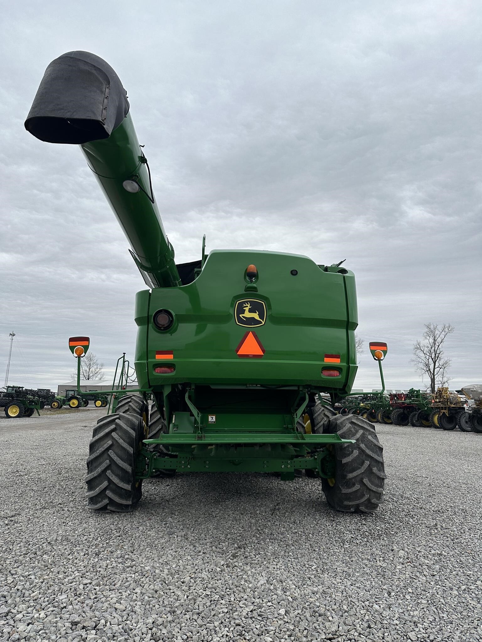 2013 John Deere S690 Combine