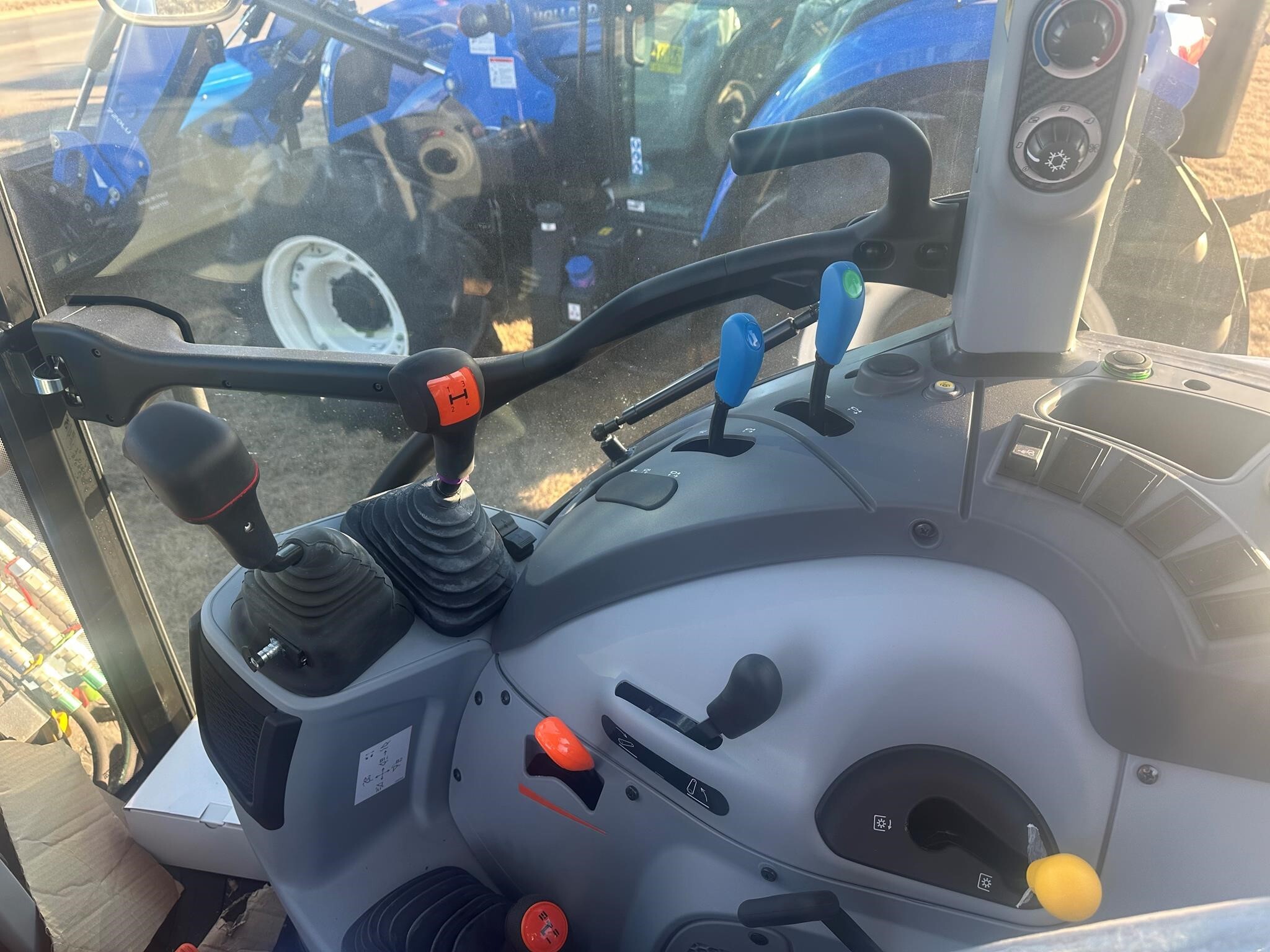 2024 New Holland POWERSTAR 75 Tractor