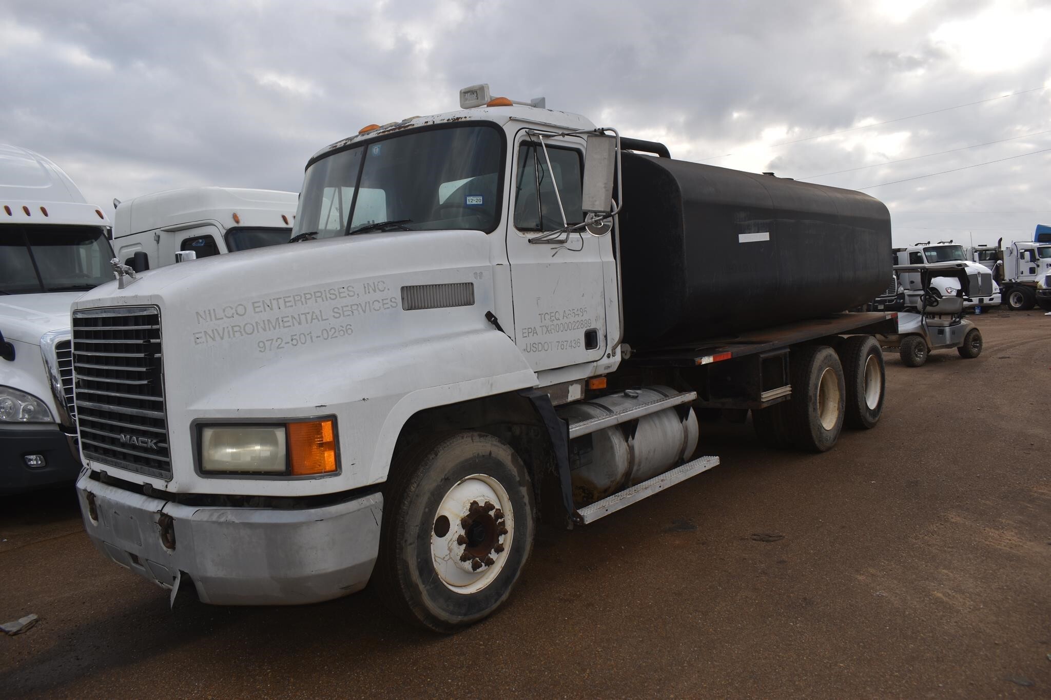 1999 Mack CH613 Semi Trucks/Trailer