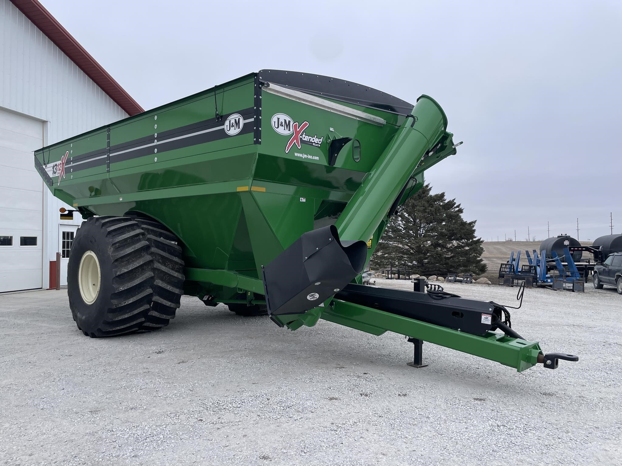 2022 J&M 1312-20S Grain Cart