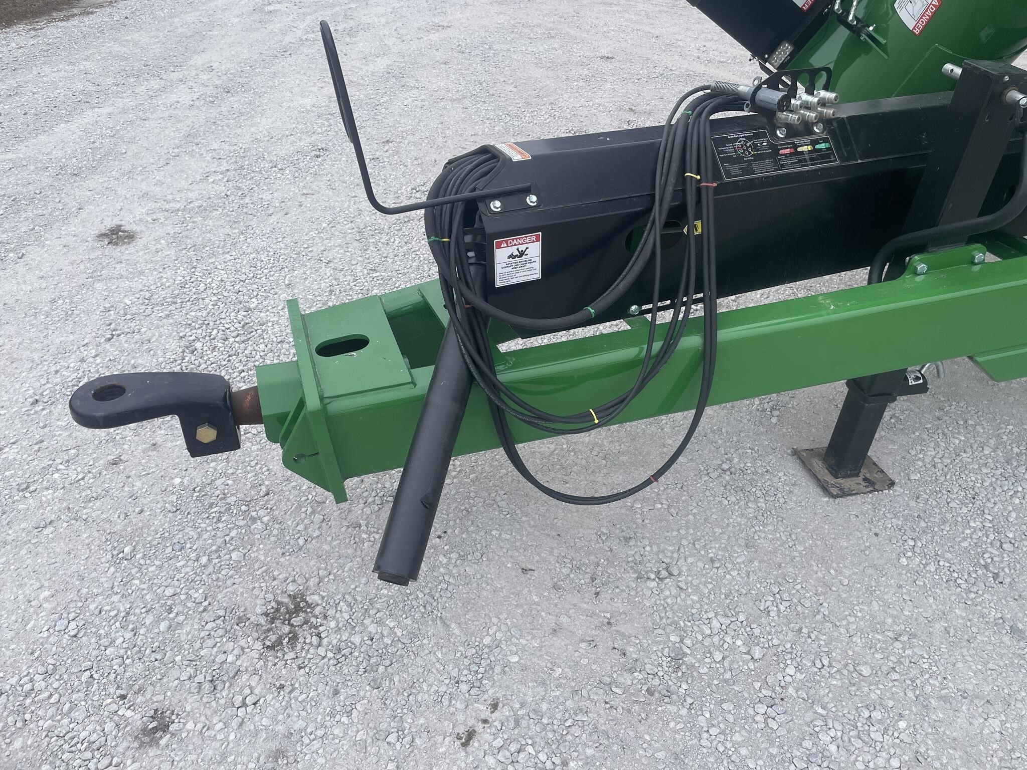 2022 J&M 1312-20S Grain Cart