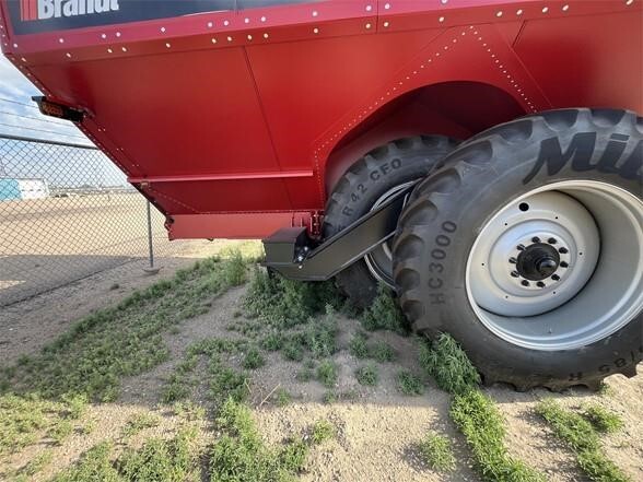 2023 Brandt 1350DXT Grain Cart