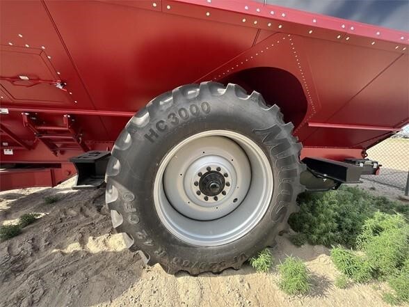 2023 Brandt 1350DXT Grain Cart