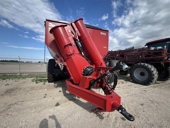 2023 Brandt 1350DXT Grain Cart