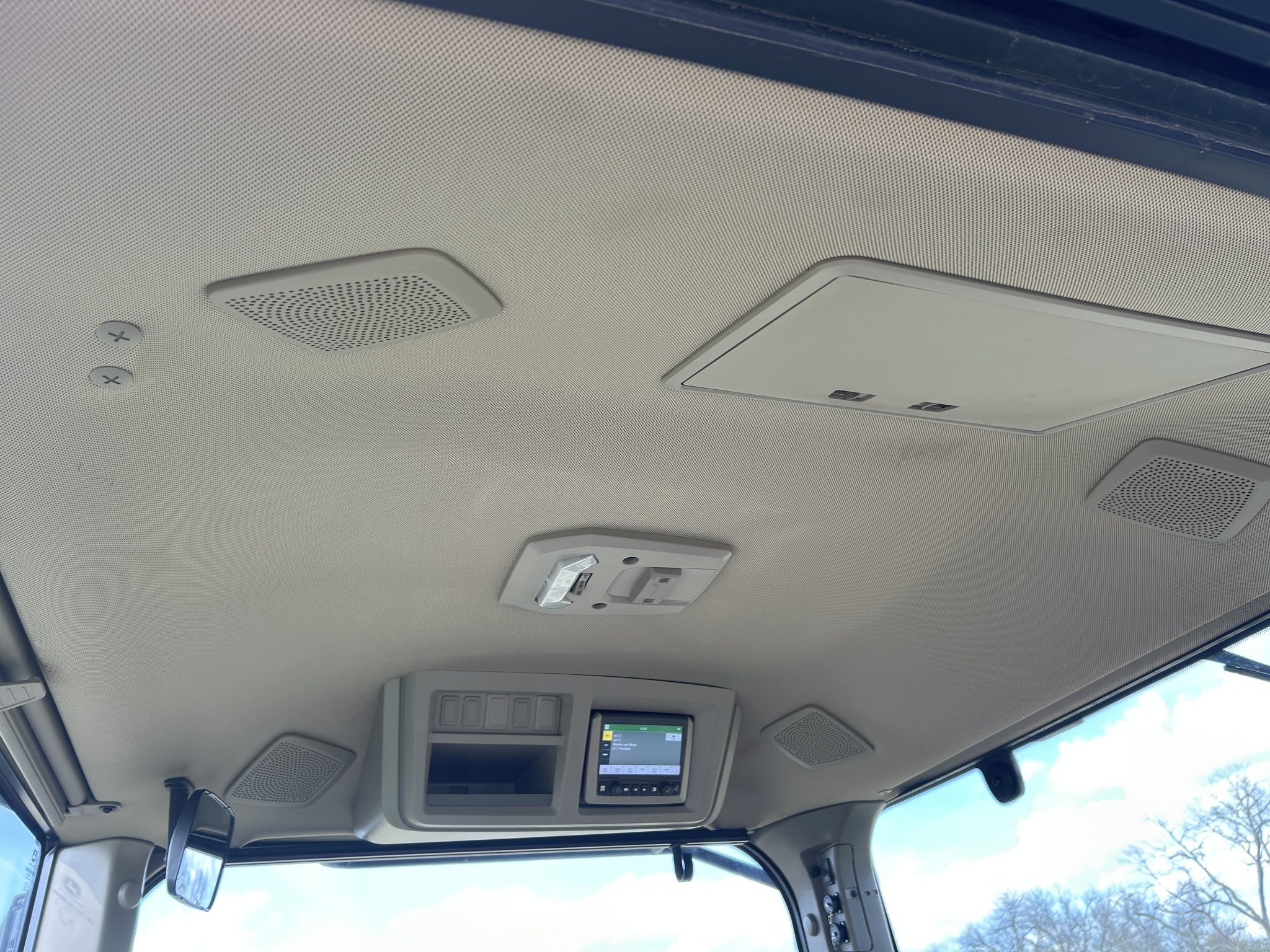 2023 John Deere 8R 310 Tractor