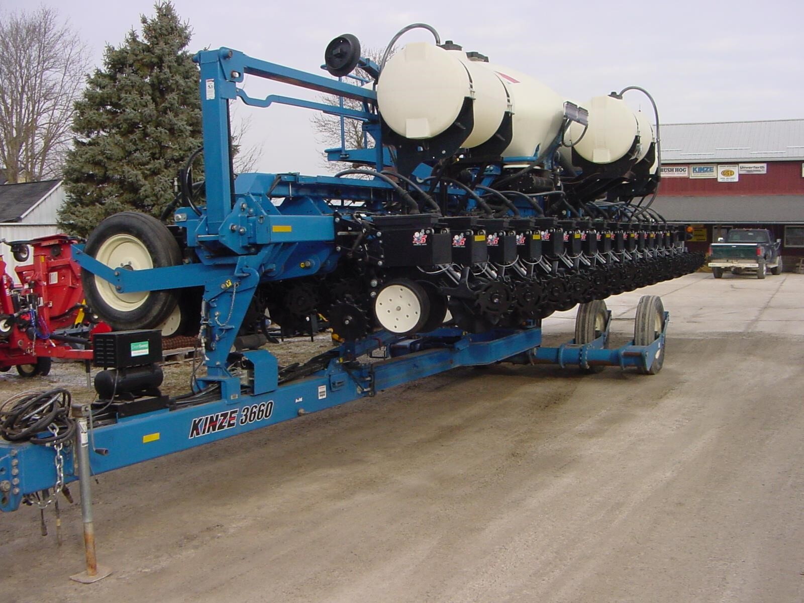 2013 Kinze 3660 ASD Planter