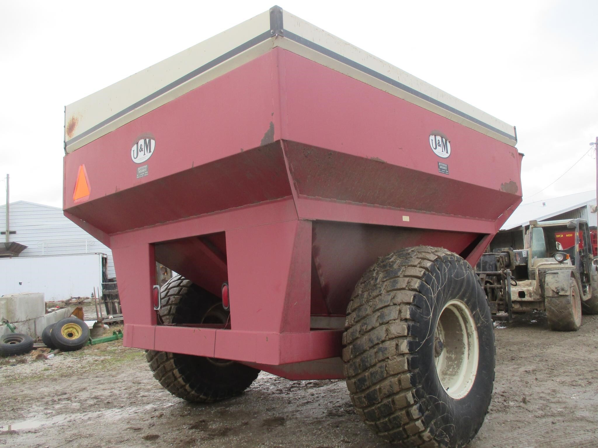  J&M 500-14 Grain Cart