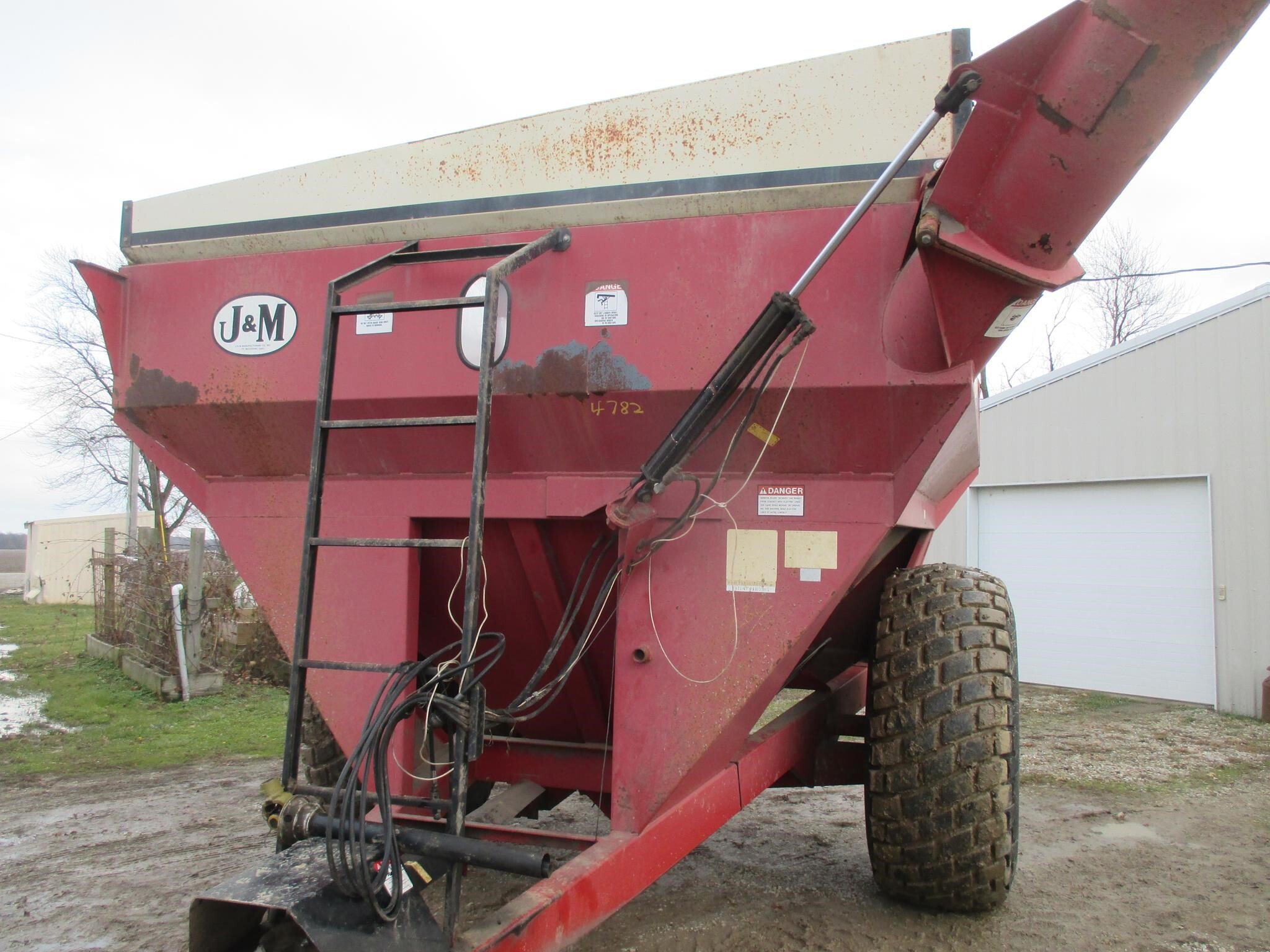  J&M 500-14 Grain Cart