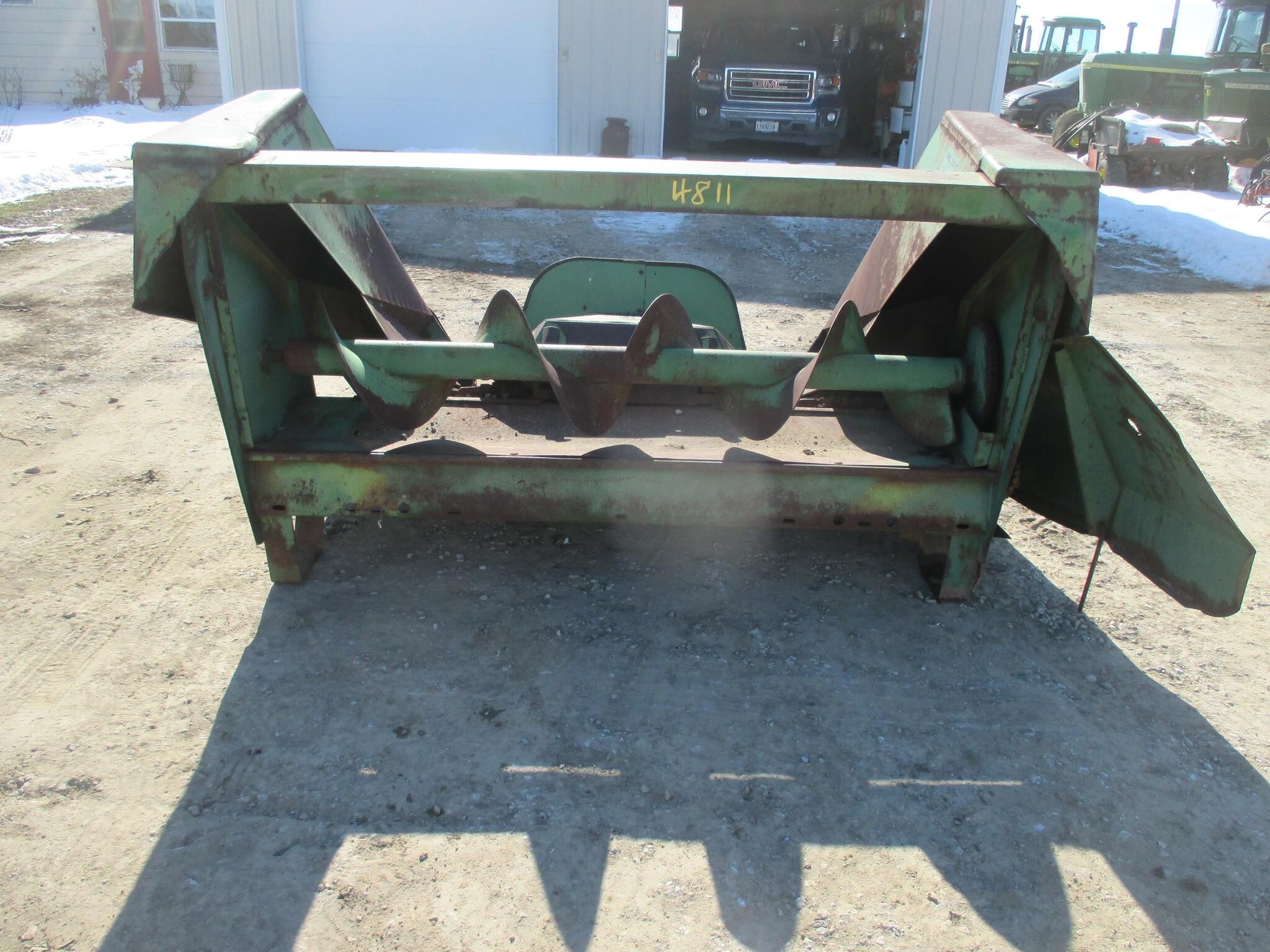  John Deere 244 Corn Head