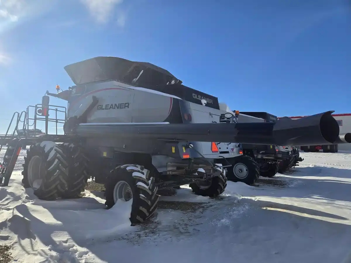 2016 Gleaner S97 Combine