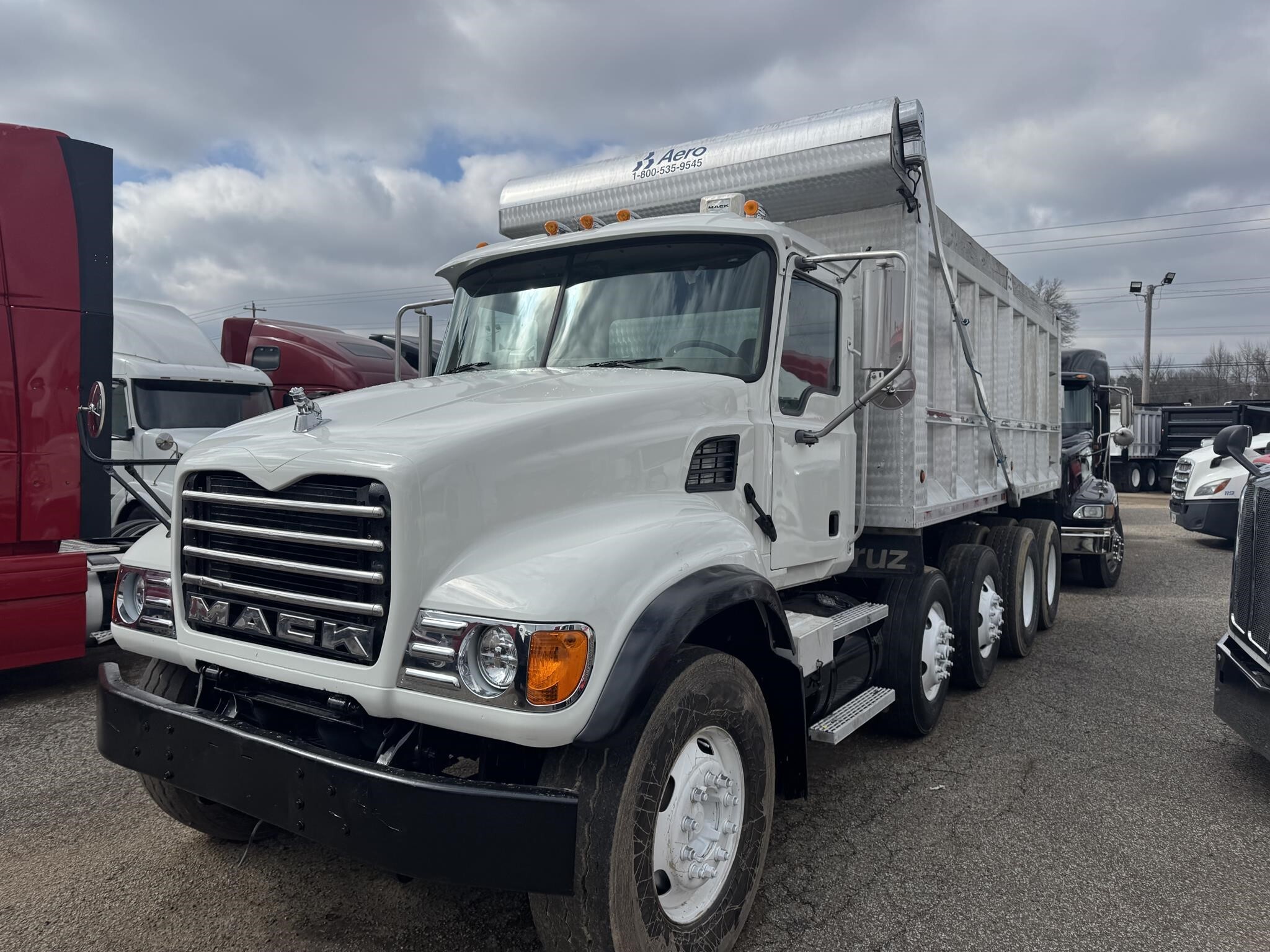 2007 Mack Granite CV713 Dump Trucks/Trailer