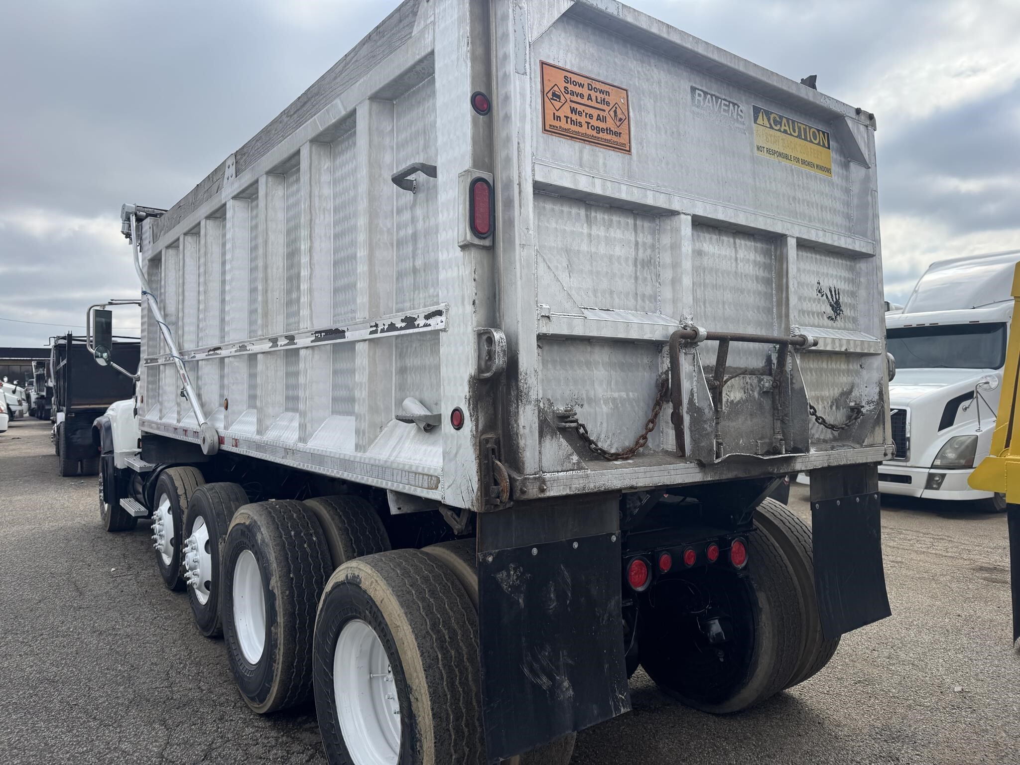 2007 Mack Granite CV713 Dump Trucks/Trailer