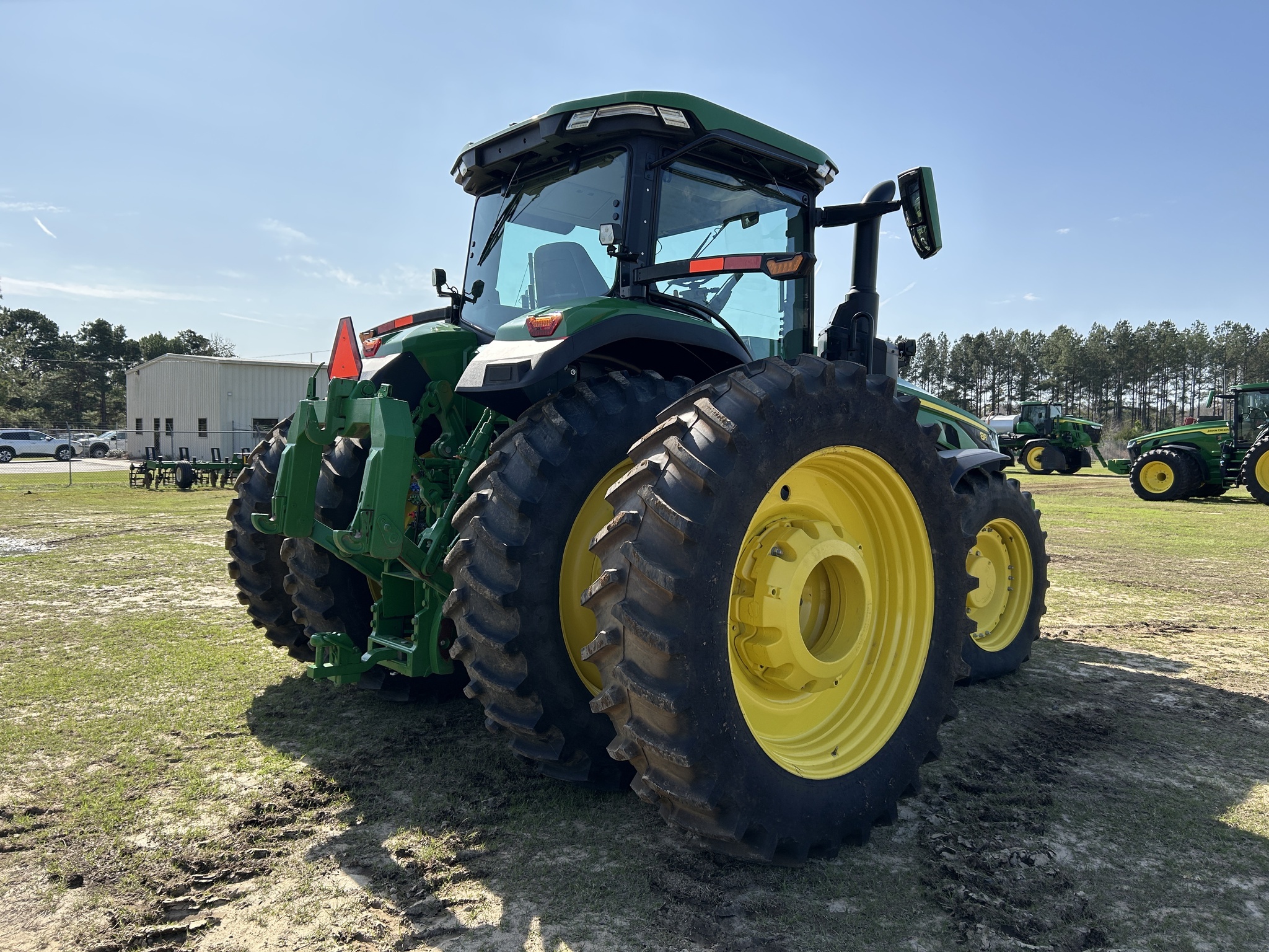 2023 John Deere 8R 250 Tractor