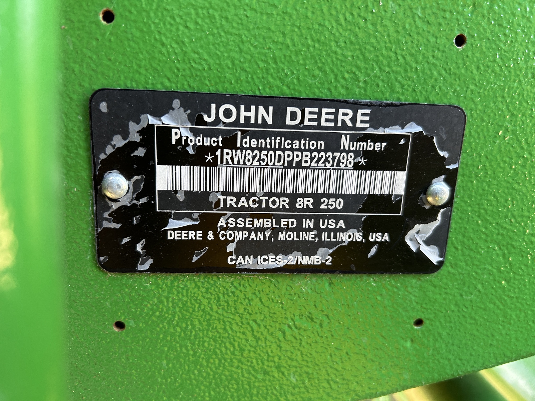 2023 John Deere 8R 250 Tractor