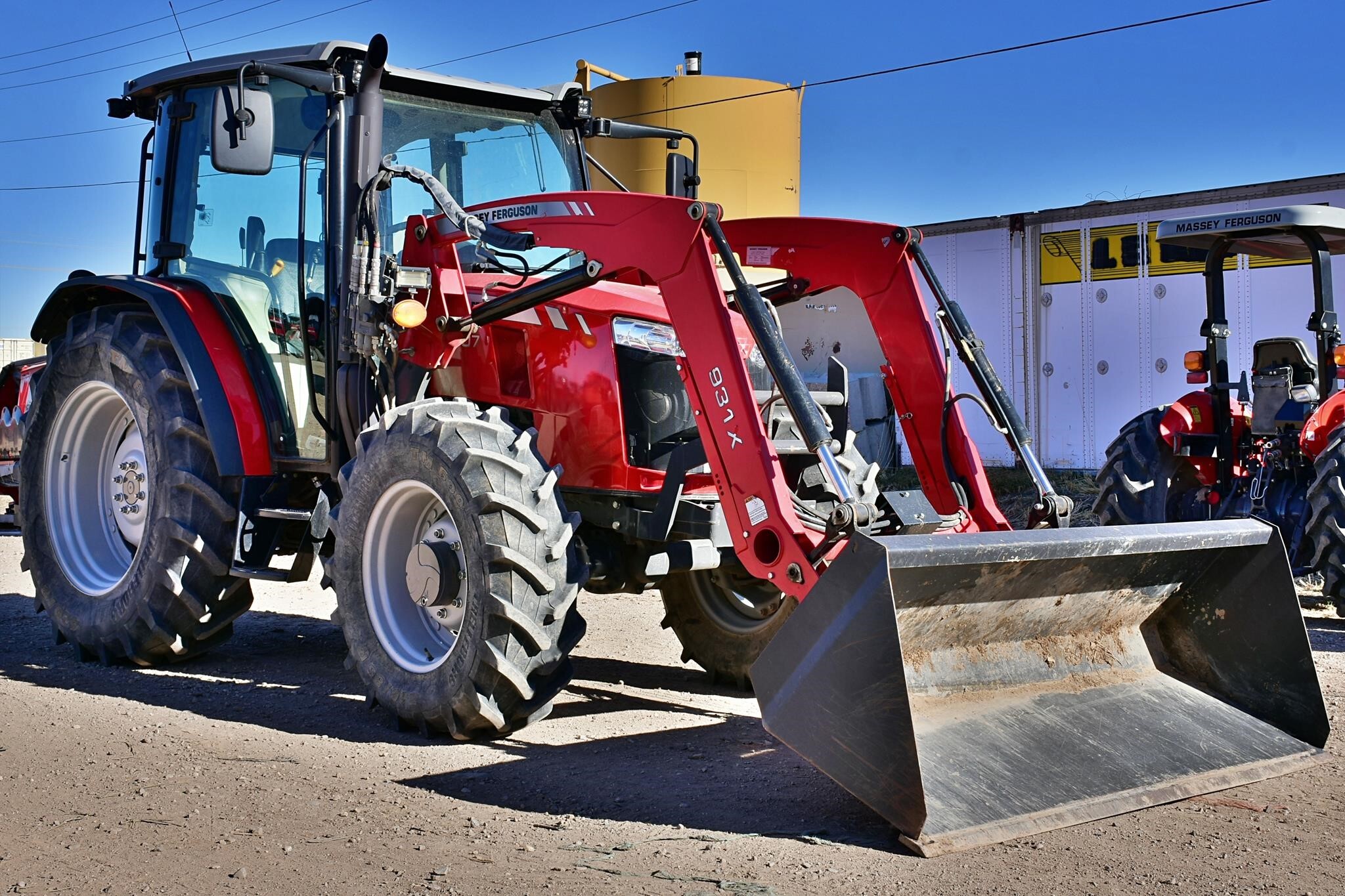 2020 Massey Ferguson 4707 Tractor