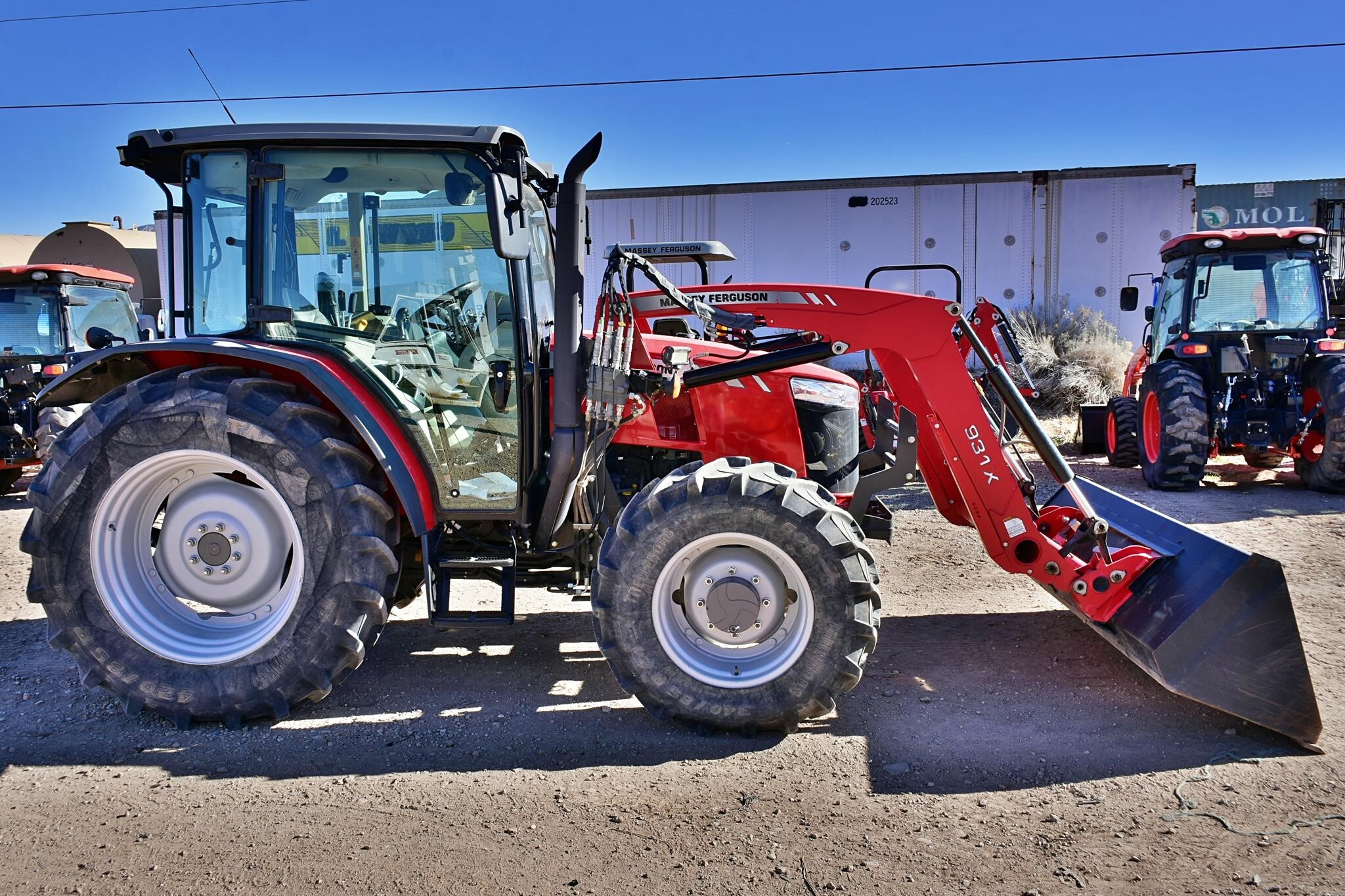 2020 Massey Ferguson 4707 Tractor