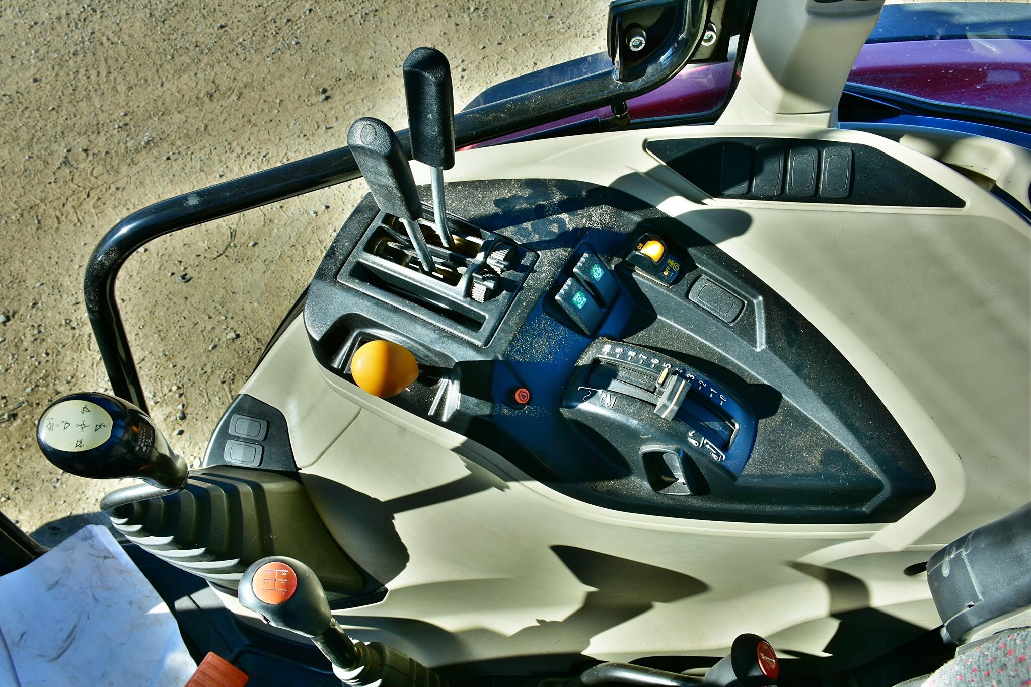 2020 Massey Ferguson 4707 Tractor