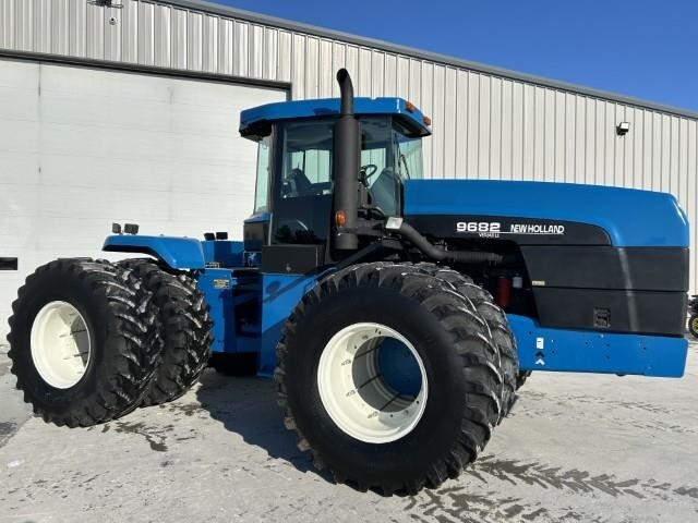1997 New Holland 9682 Tractor