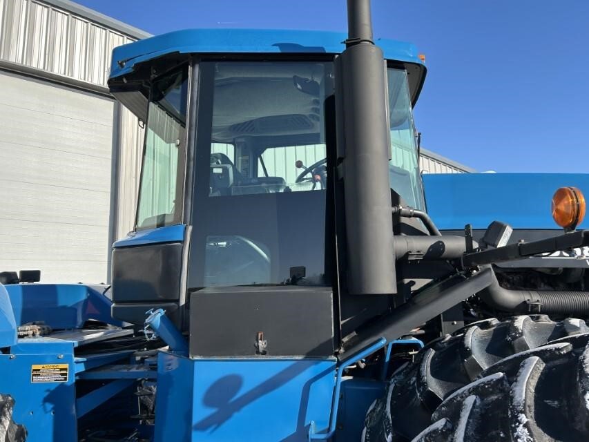1997 New Holland 9682 Tractor