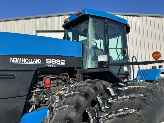 1997 New Holland 9682 Tractor