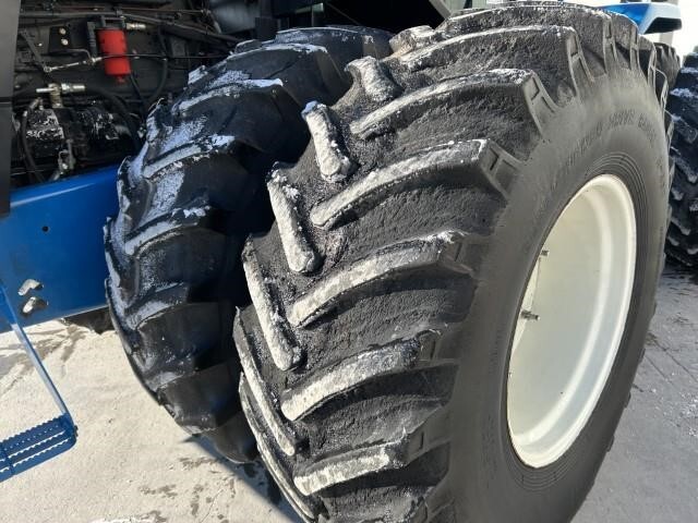 1997 New Holland 9682 Tractor